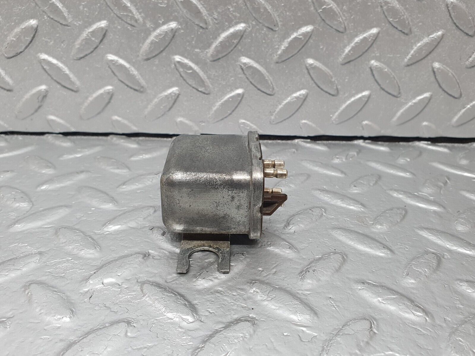 43125 Mercedes-Benz W108 280SE Multi Purpose Relay Bosch