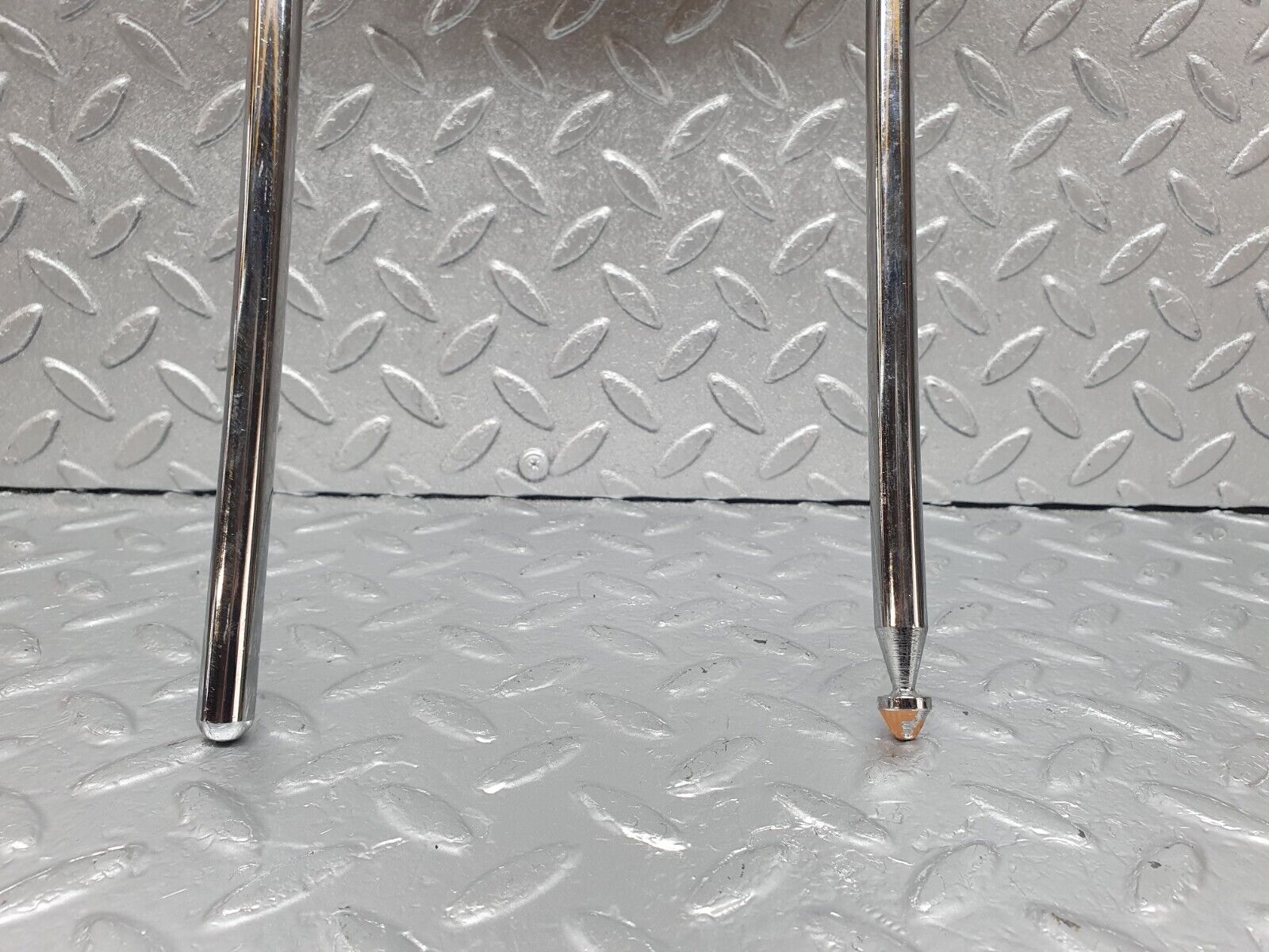 43949 Mercedes-Benz C123 230CE Coupe Front Right Headrest Beige