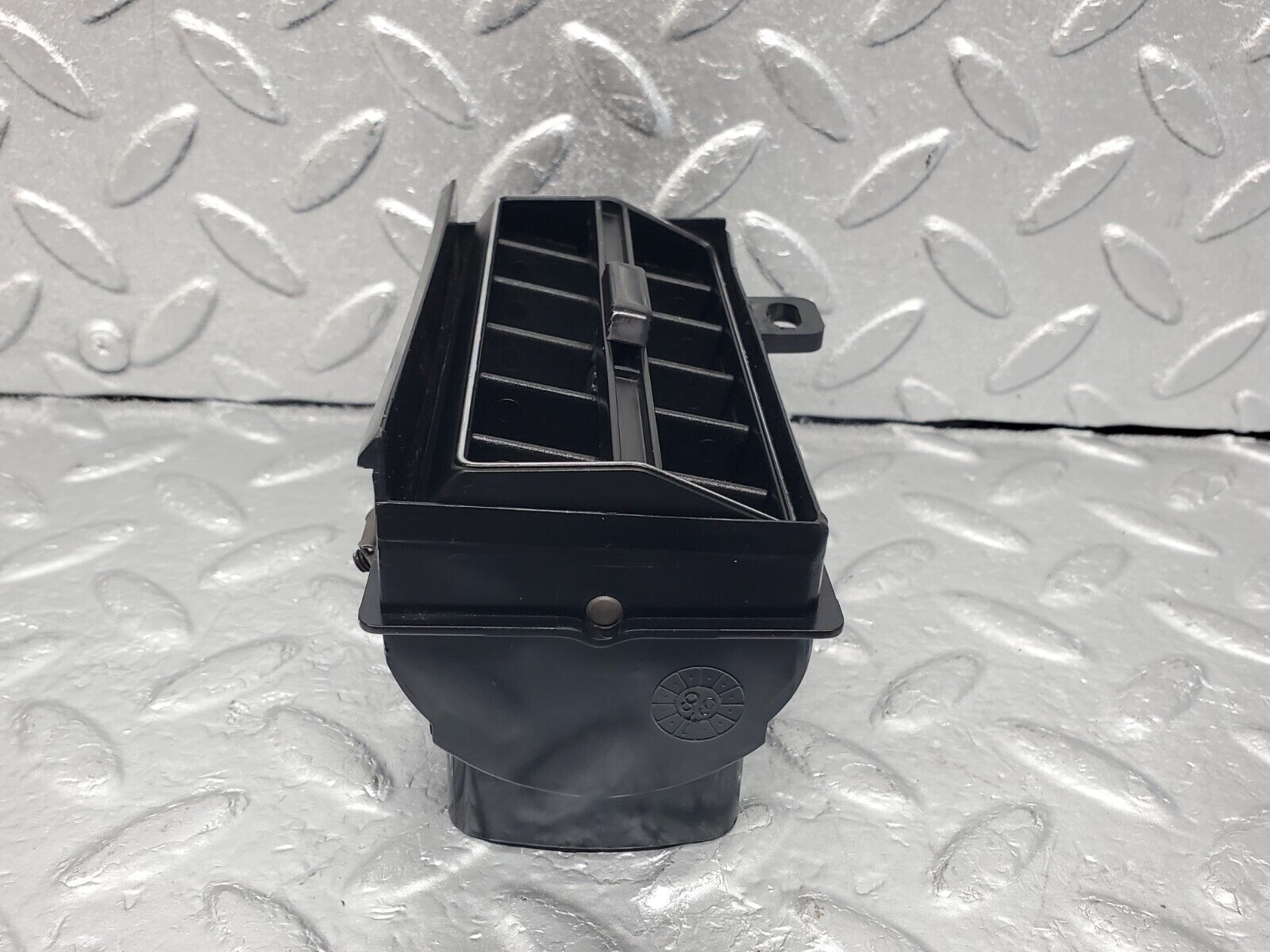 45965 Mercedes-Benz W126 420SE Dashboard Air Vent Left Side 1268310530