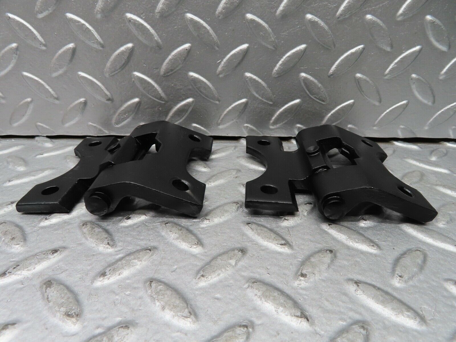 20524 Mercedes-Benz R107 450SL Right Door Hinges Pair