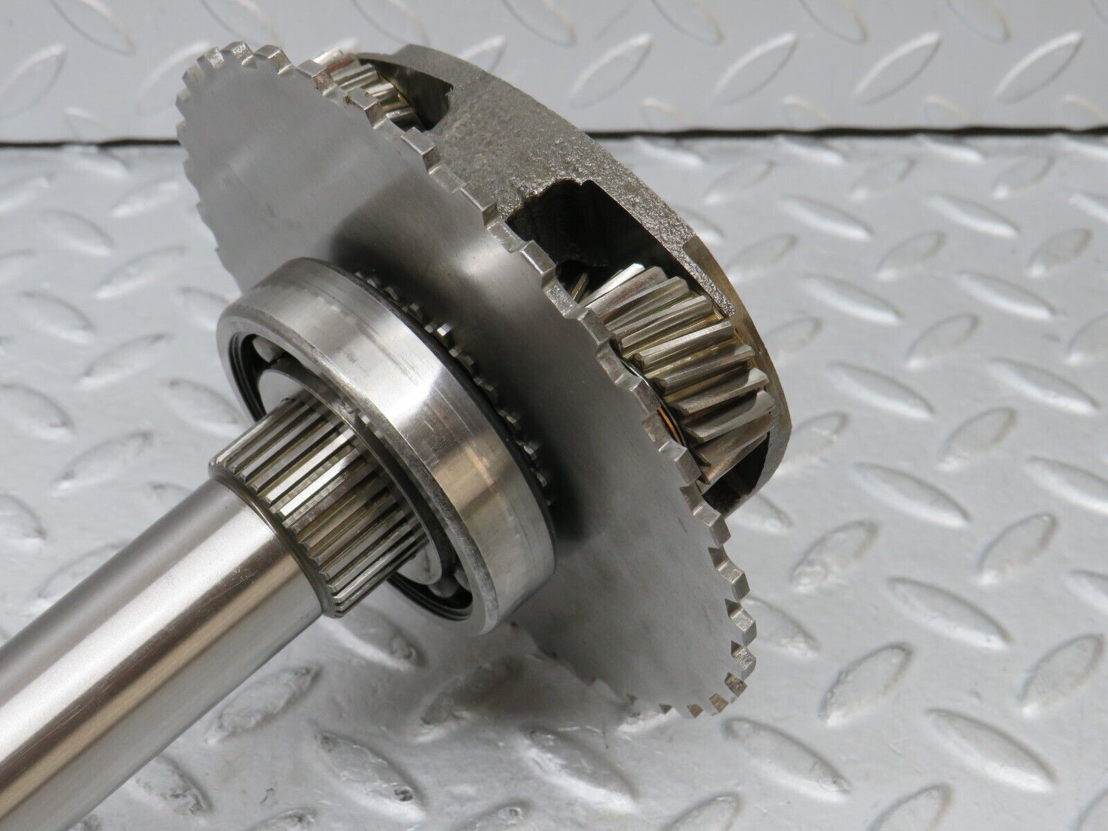 36441 Mercedes-Benz R107 450SL Automatic Gearbox Input Shaft