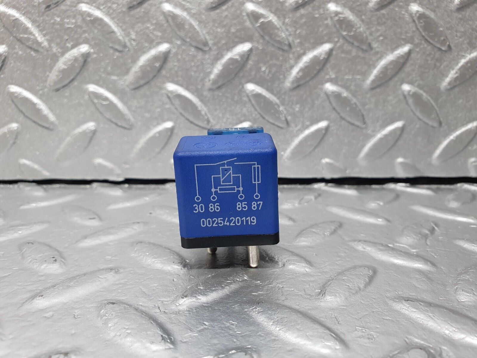 42247 Mercedes-Benz R129 320SL Coupe Auxiliary Relay 0025420119