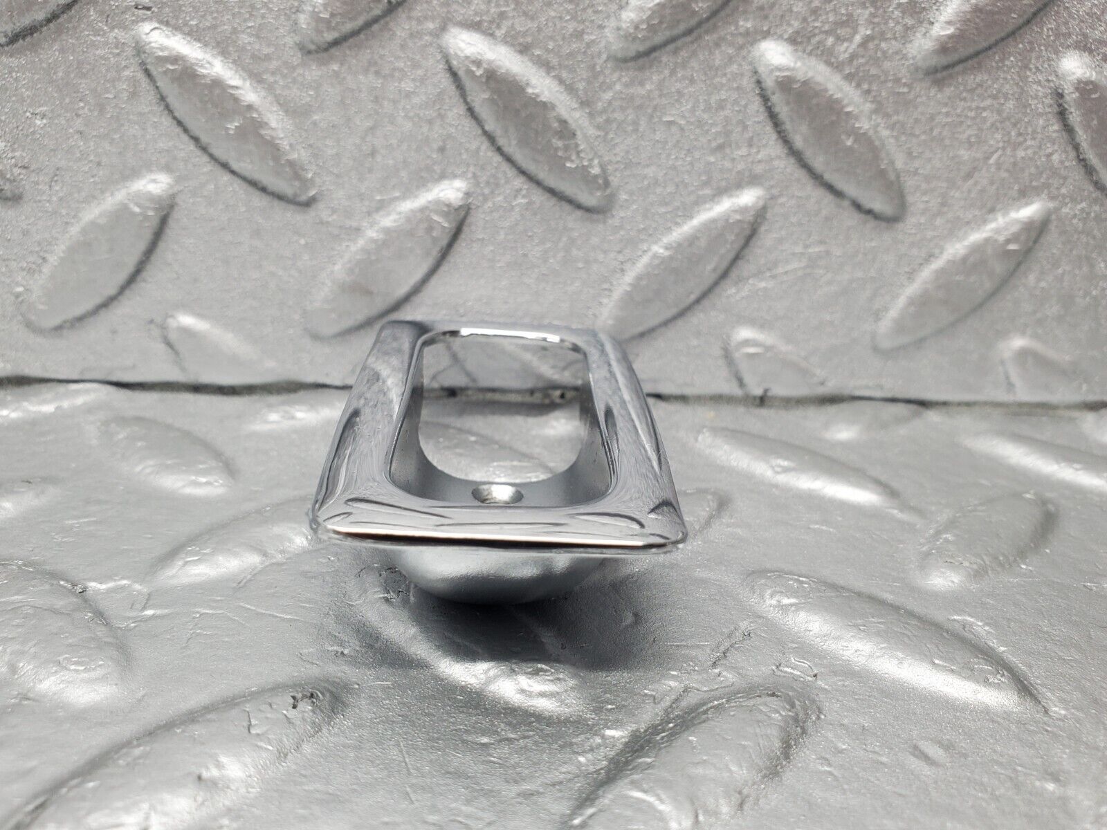 46465 Mercedes-Benz C123 280CE Coupe Door Lock Handle Surround Chrome