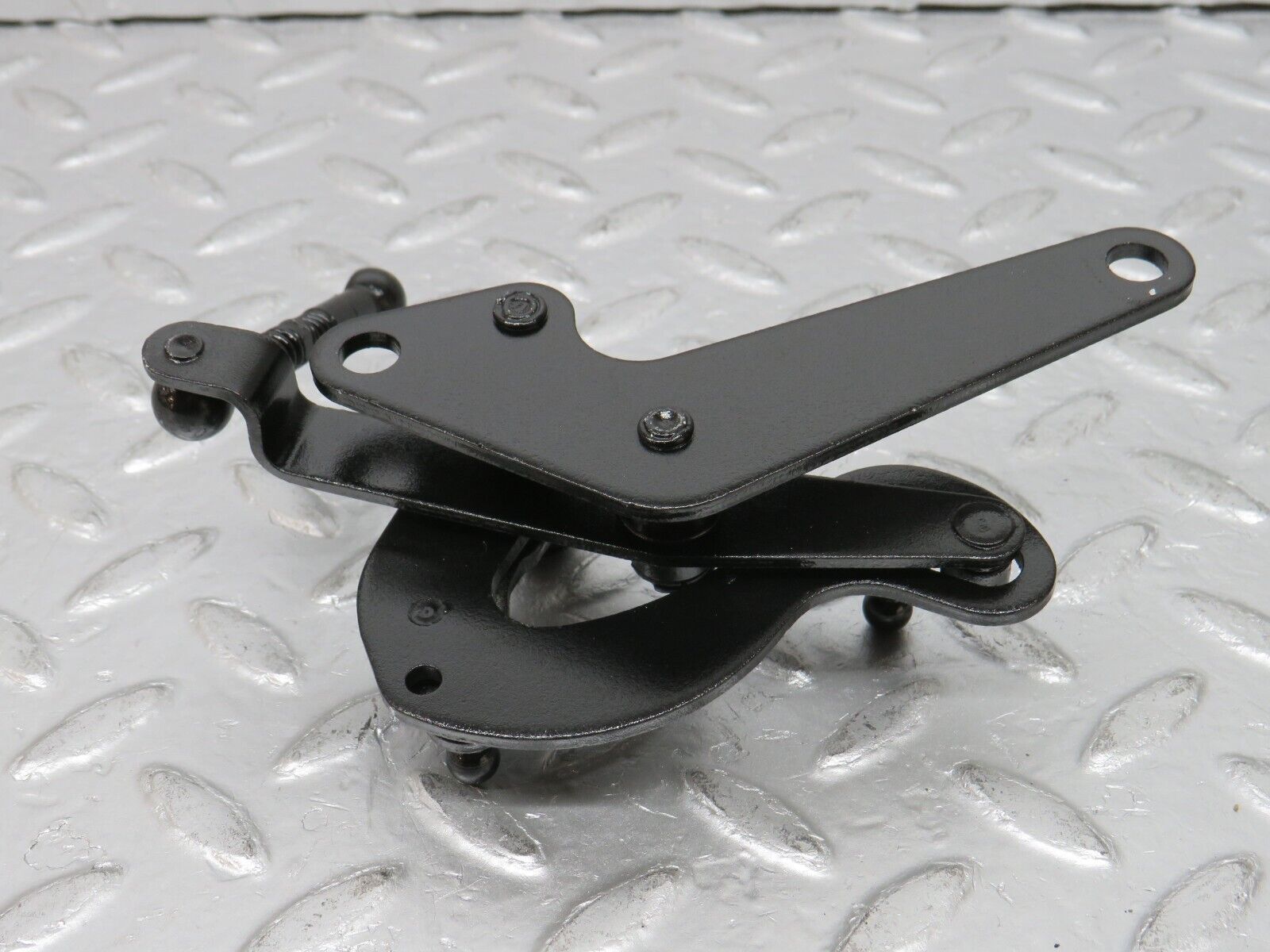 32759 Mercedes-Benz C107 R107 350 V8 Throttle Linkage