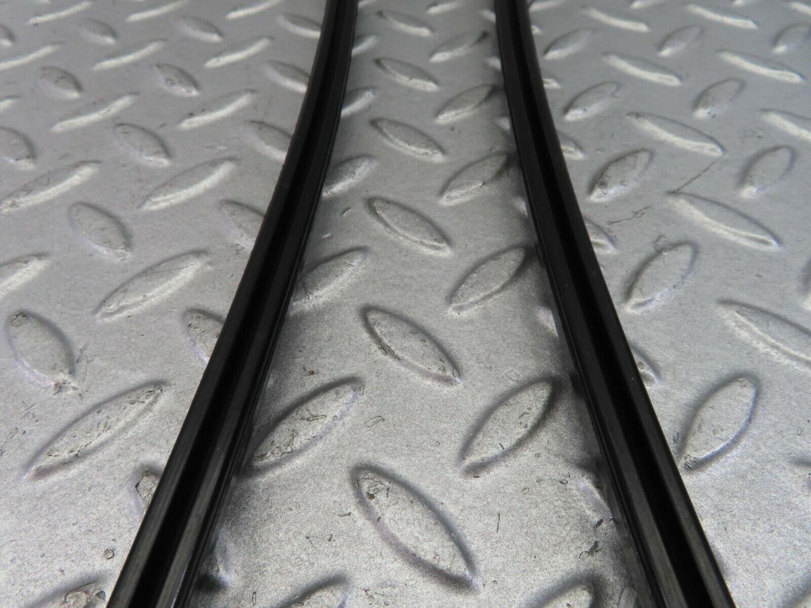 8102 Mercedes-Benz M180 Engine Valve Cover Gasket Seal