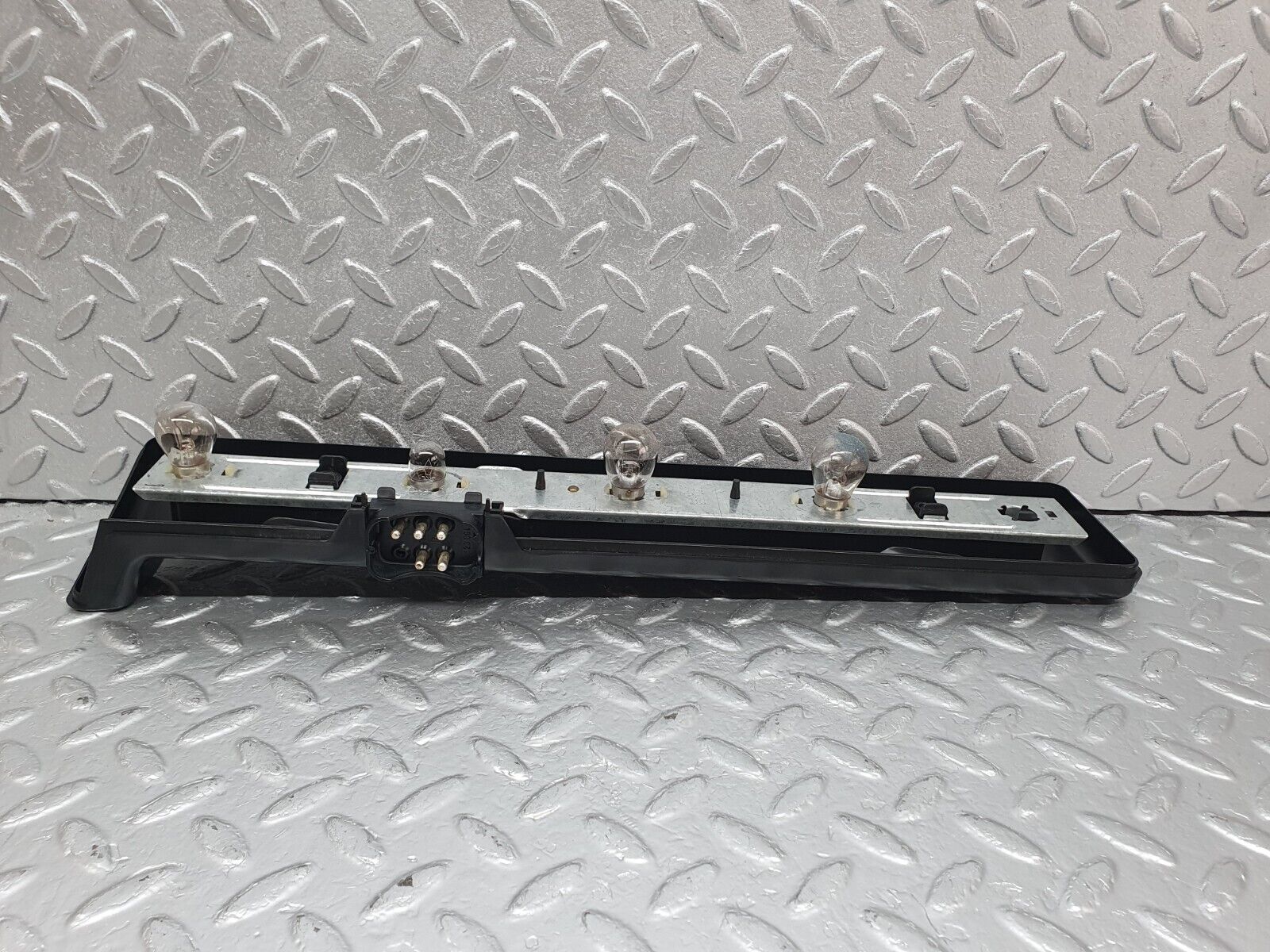 44129 Mercedes-Benz C123 230CE Coupe Tail Light Bulb Holder Left Side 22064L