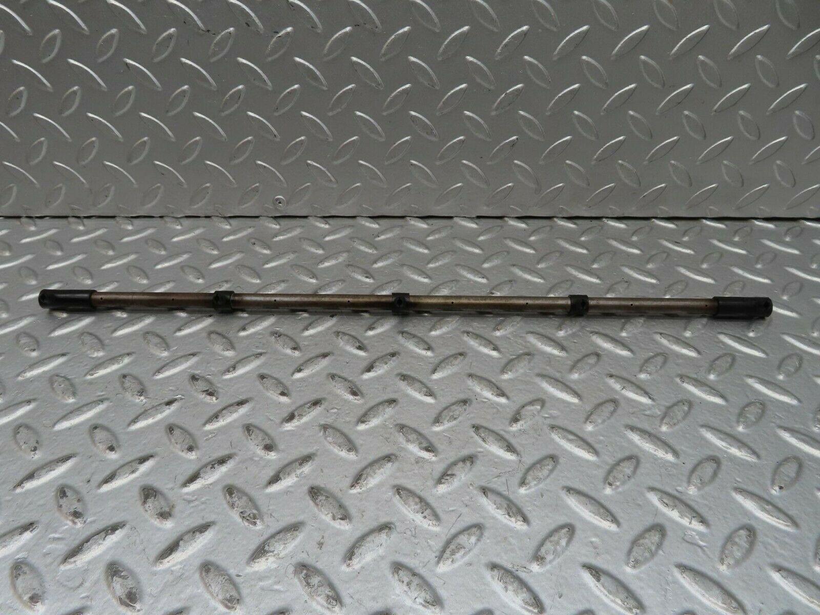 15684 Mercedes-Benz 1979 R107 450SL Camshaft Oil Tube