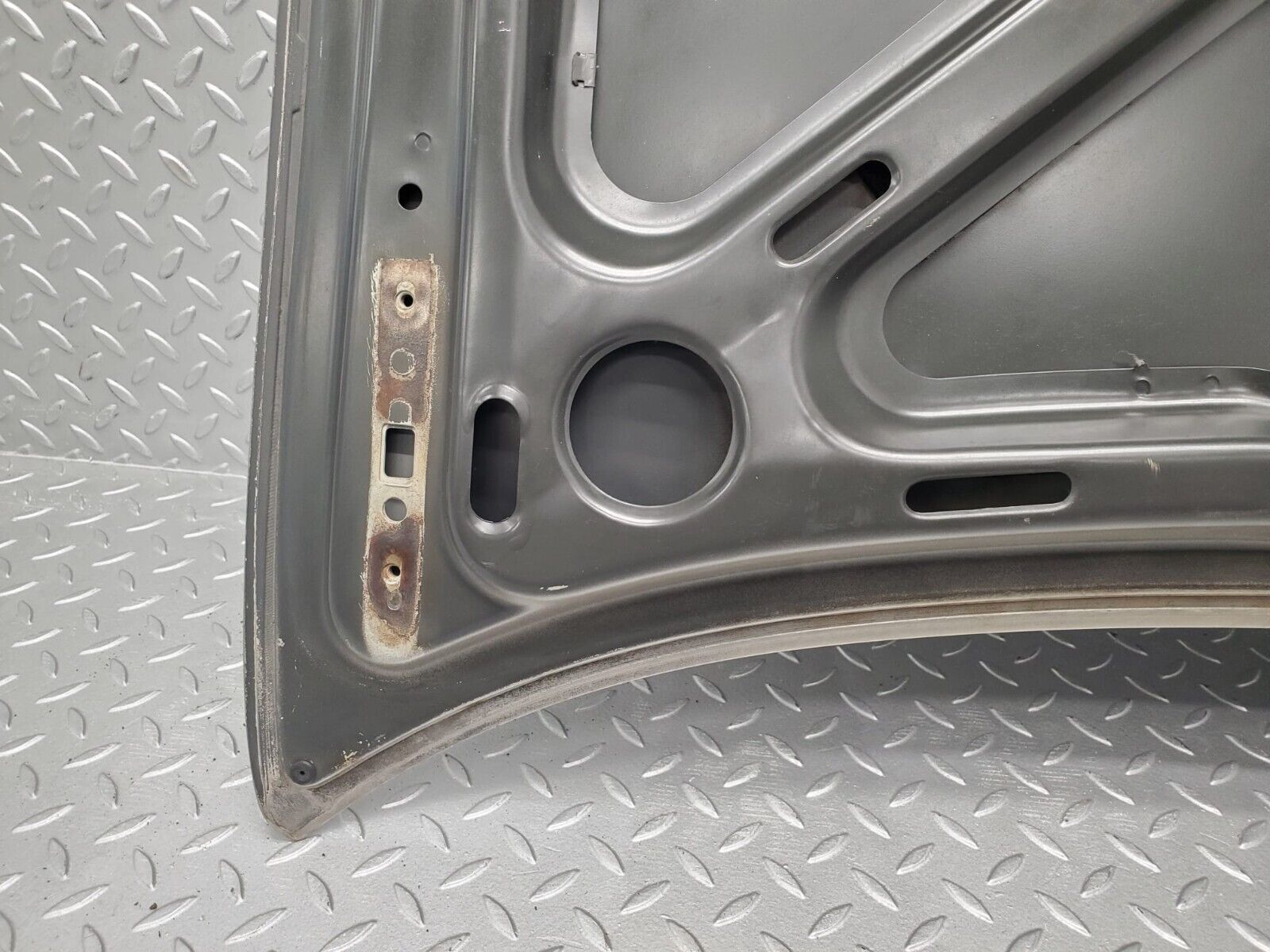 46100 Mercedes-Benz W126 420SE Boot Lid Trunk Door