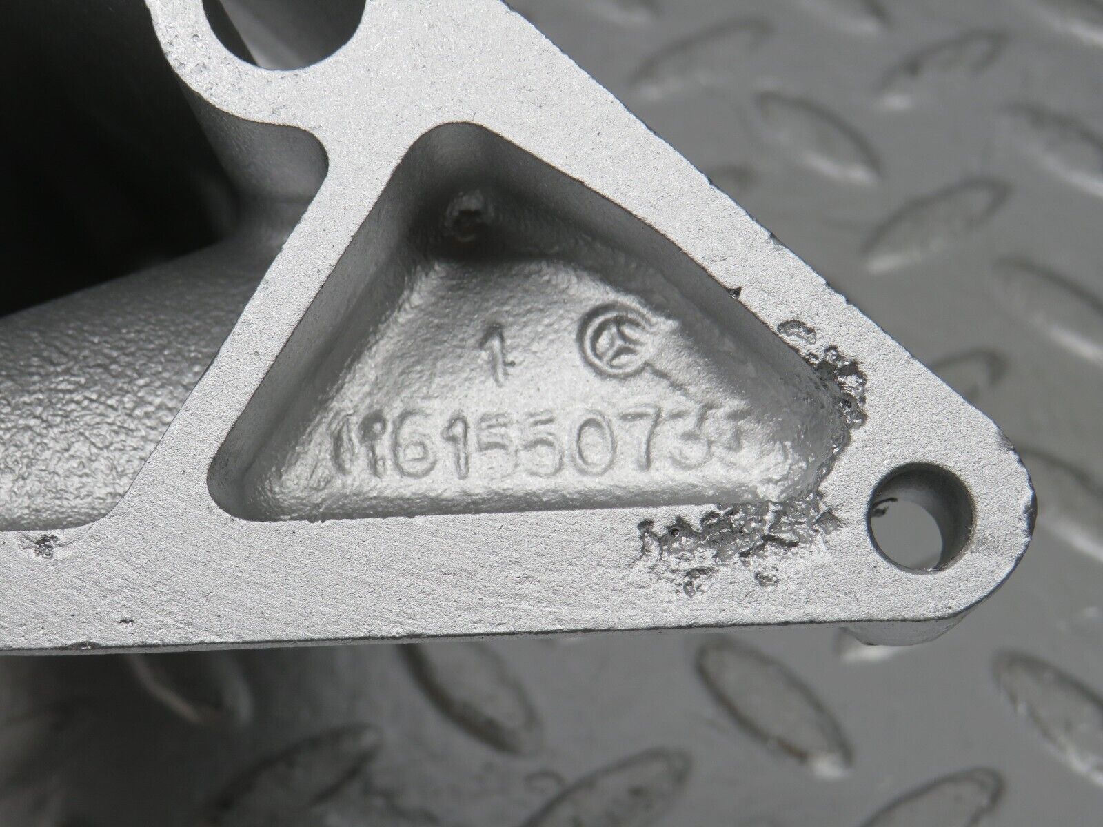 33077 Mercedes-Benz C107 R107 350 V8 Alternator Generator Bracket 1161550735