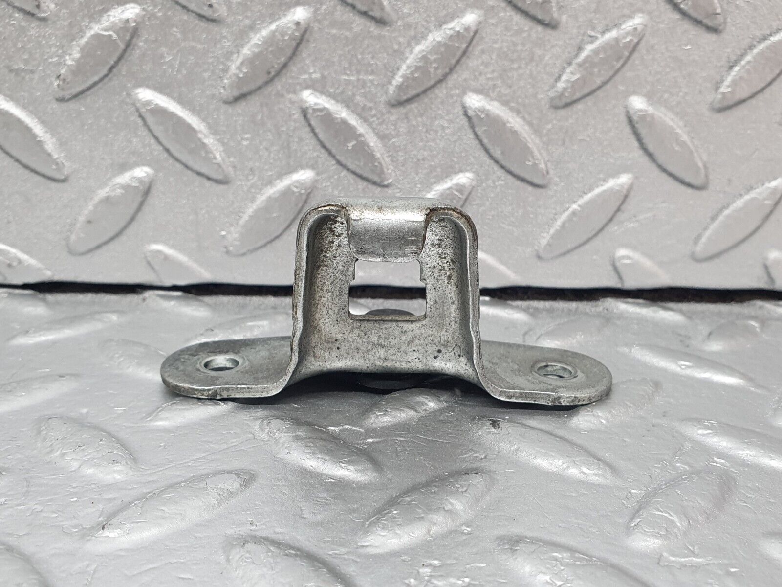 44036 Mercedes-Benz C123 230CE Coupe Trunk Lock Latch 1237580150