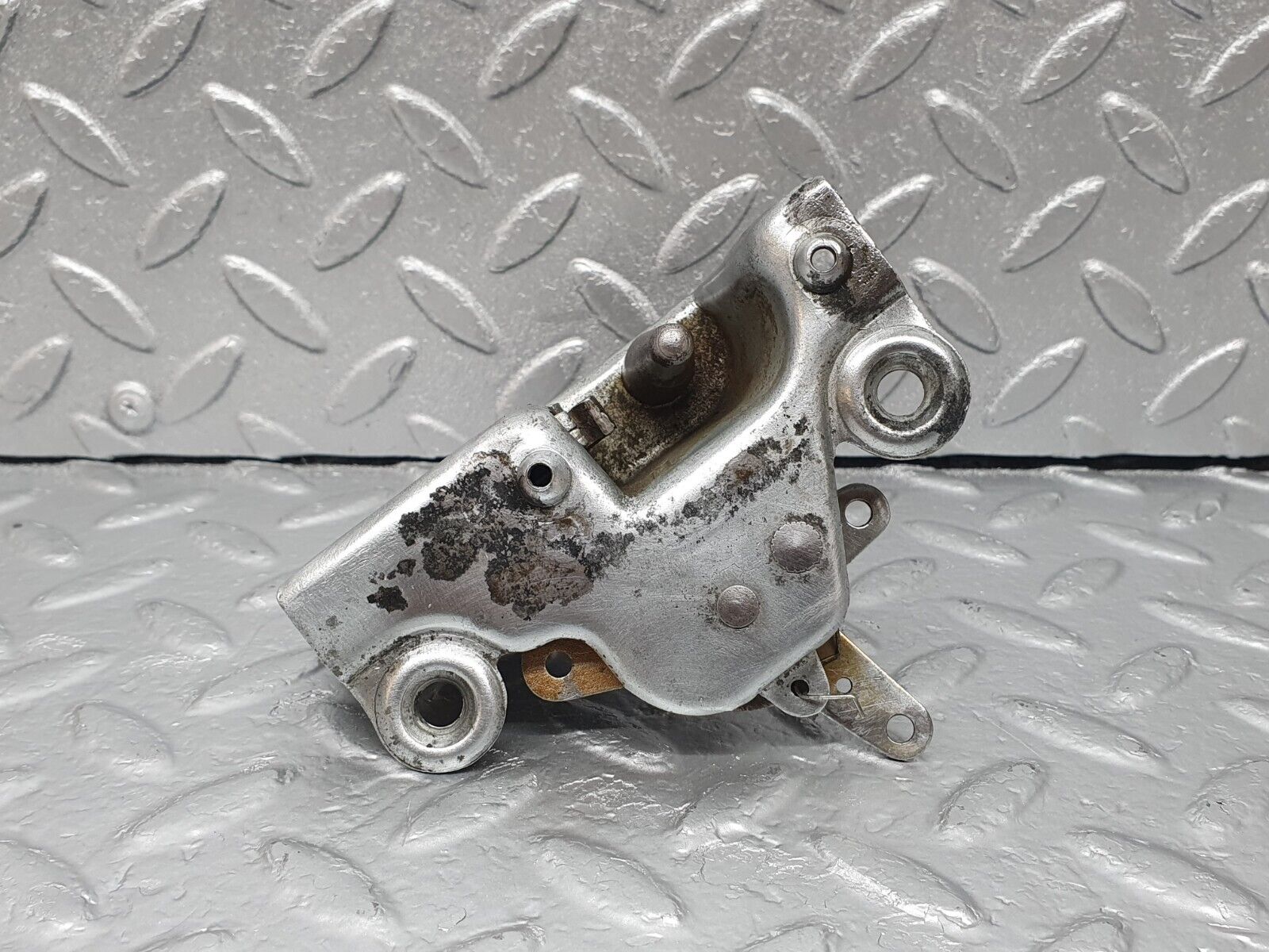 43128 Mercedes-Benz W108 280SE Front Left Door Lock Mechanism