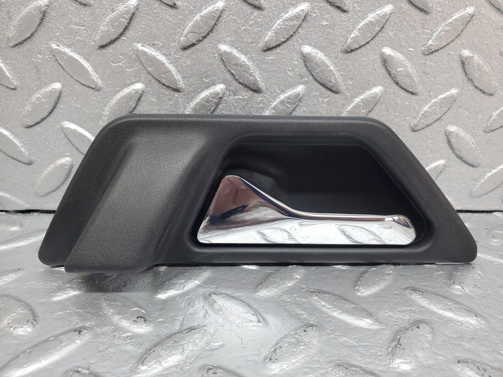 44743 Mercedes-Benz W124 220E Interior Door Handle Front Left 1247600161