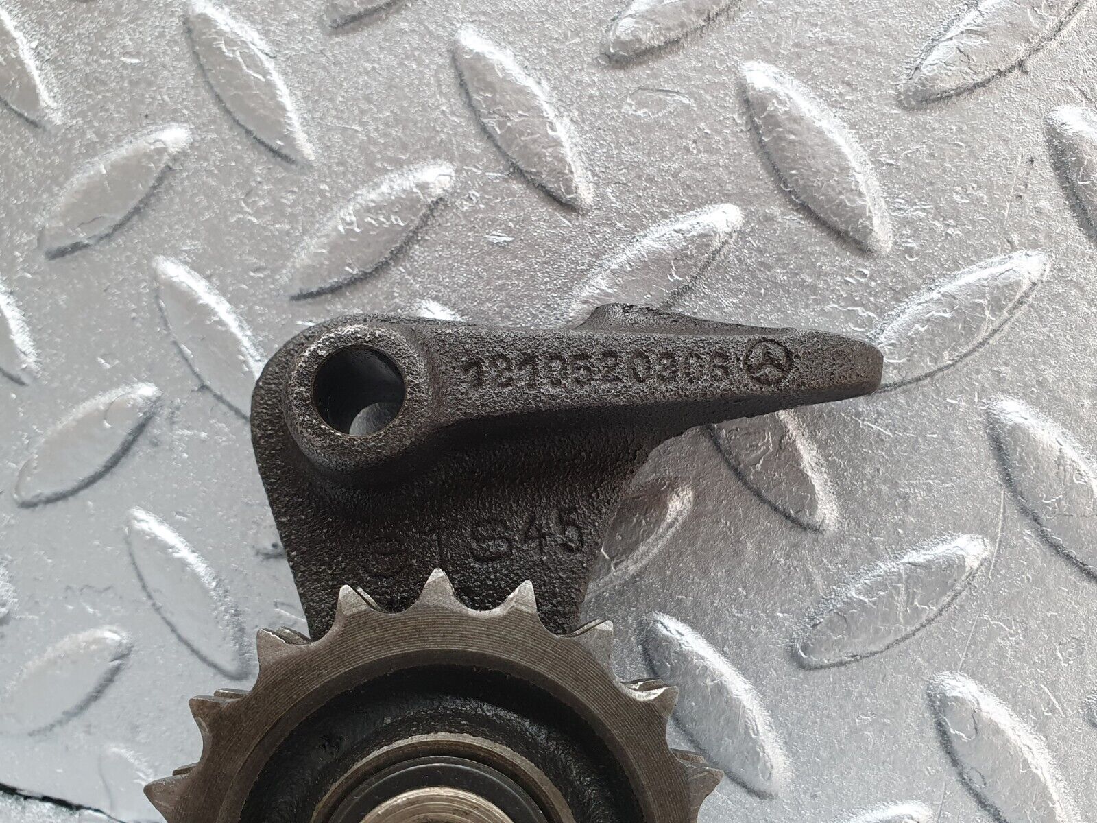 43266 Mercedes-Benz W108 280SE Timing Chain Tensioner Gear 1210520306