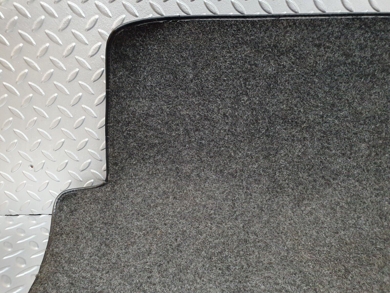 41716 Mercedes-Benz W124 200E Trunk Boot Floor Carpet