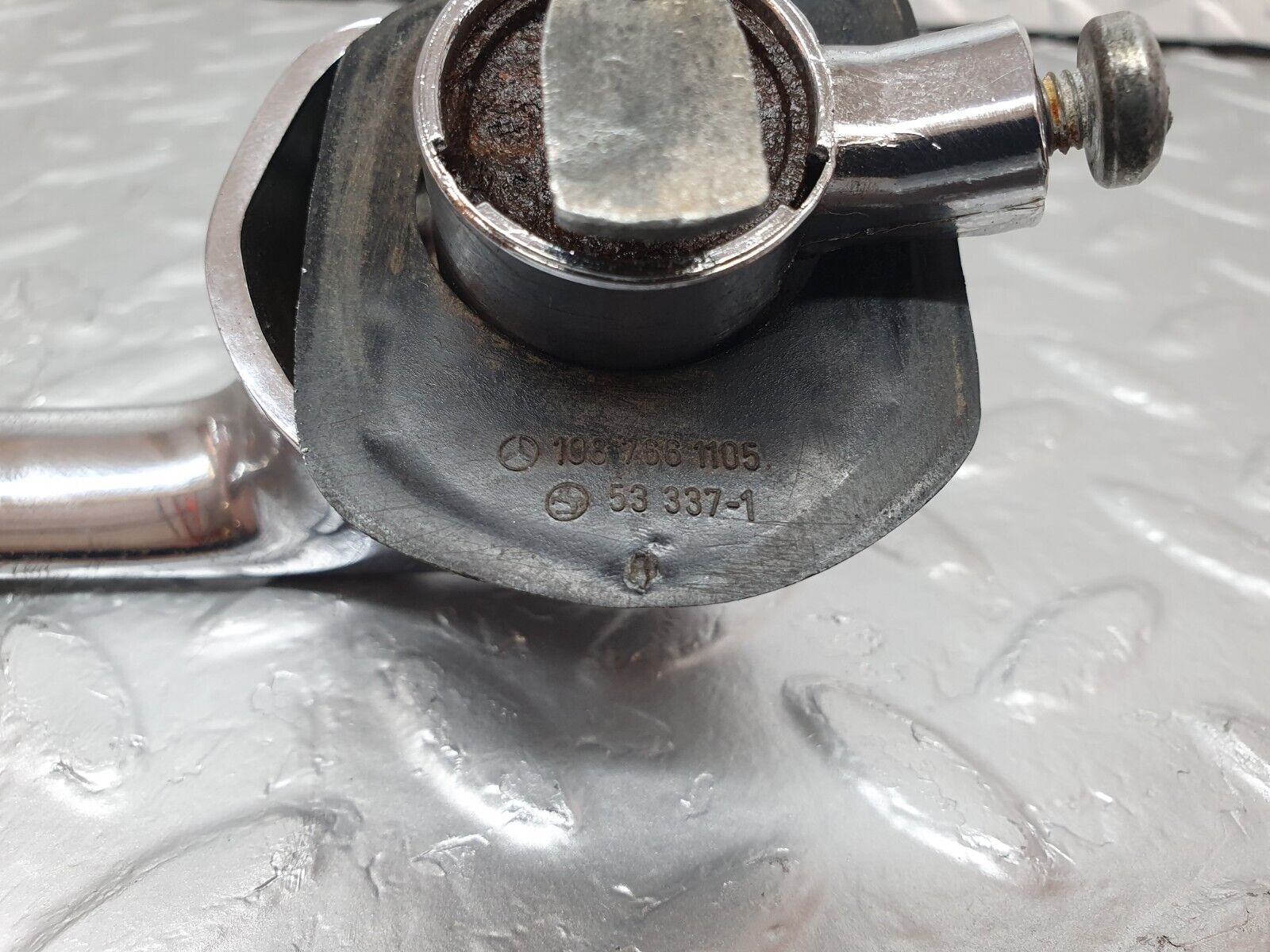 43162 Mercedes-Benz W108 280SE Rear Left Door Exterior Handle 1087661102 1087660905 1087661105