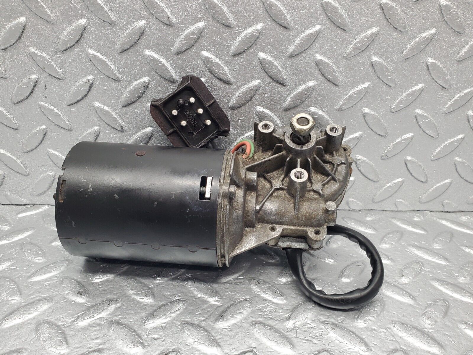 46510 Mercedes-Benz C123 280CE Coupe Wiper Motor Bosch 0390341077