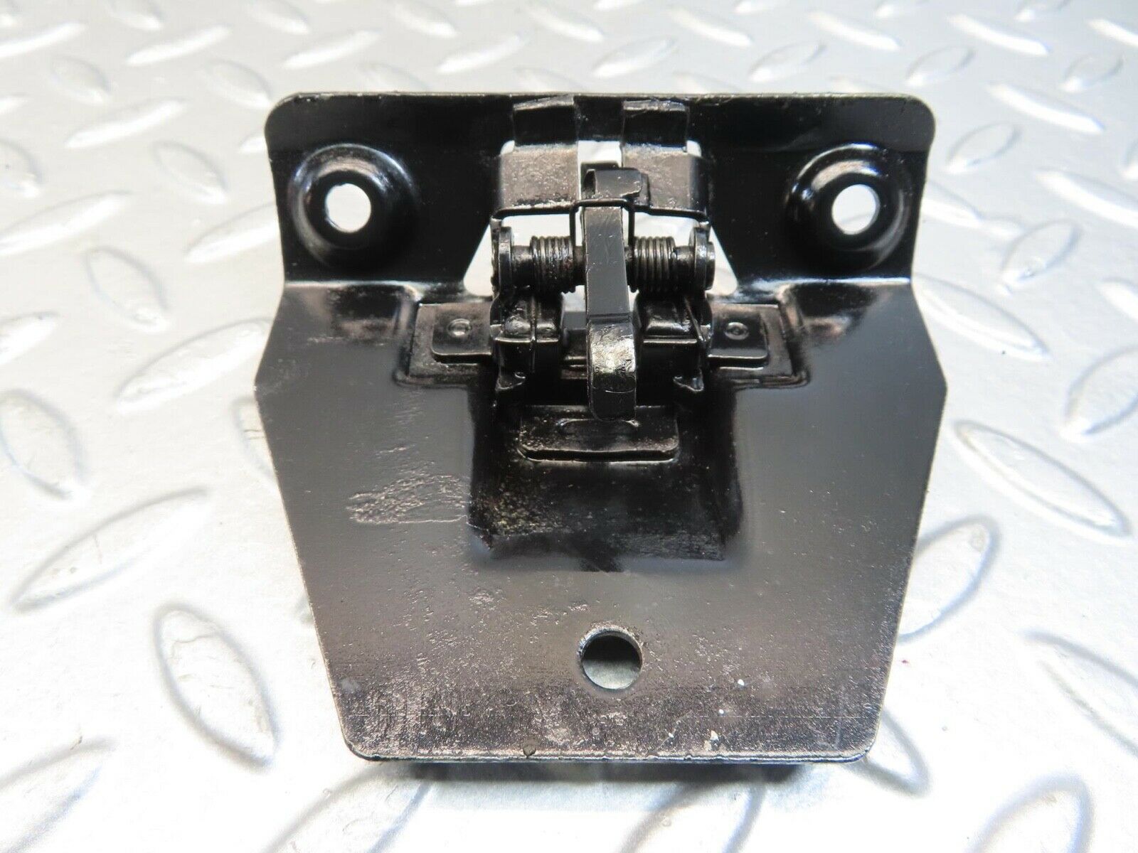 11632 Mercedes-Benz R107 450SL Trunk Boot Lock Latch 1137500285