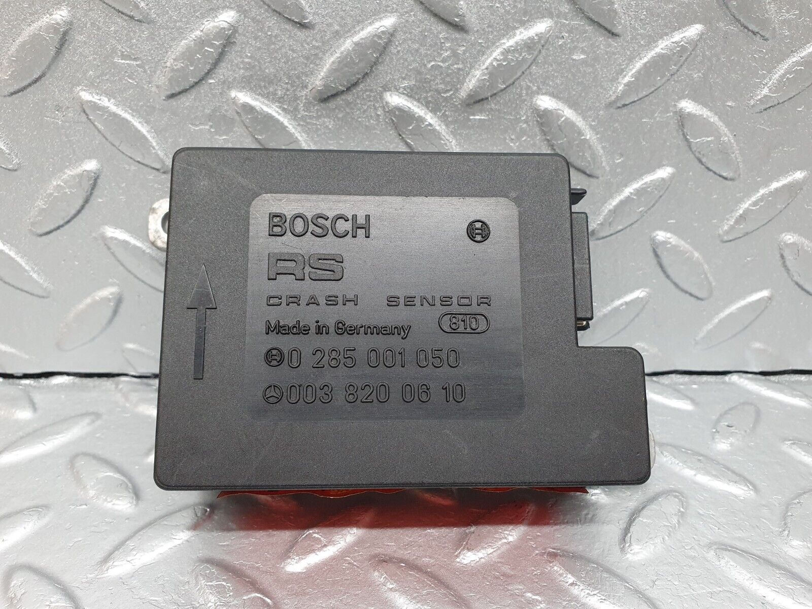 41645 Mercedes-Benz W124 200E Airbag Crash Sensor 0038200810