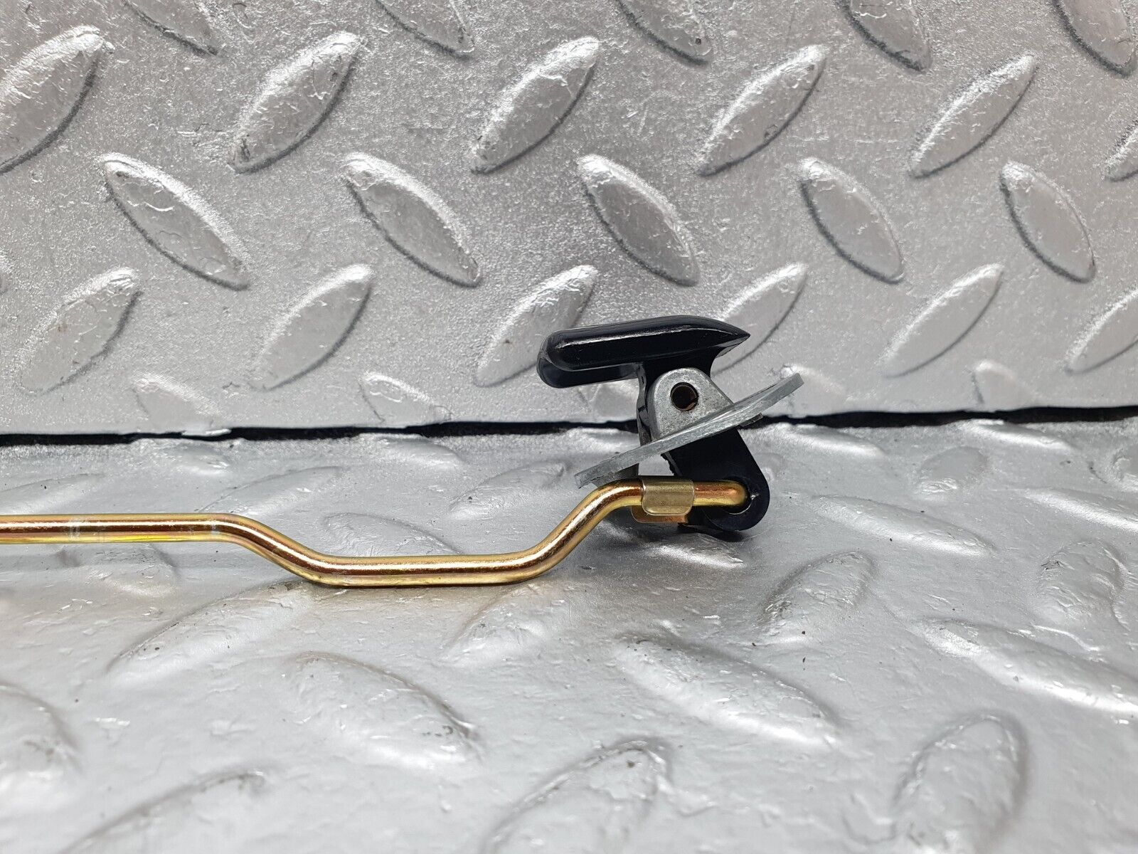 43993 Mercedes-Benz C123 230CE Coupe Door Lock Handle Left Side