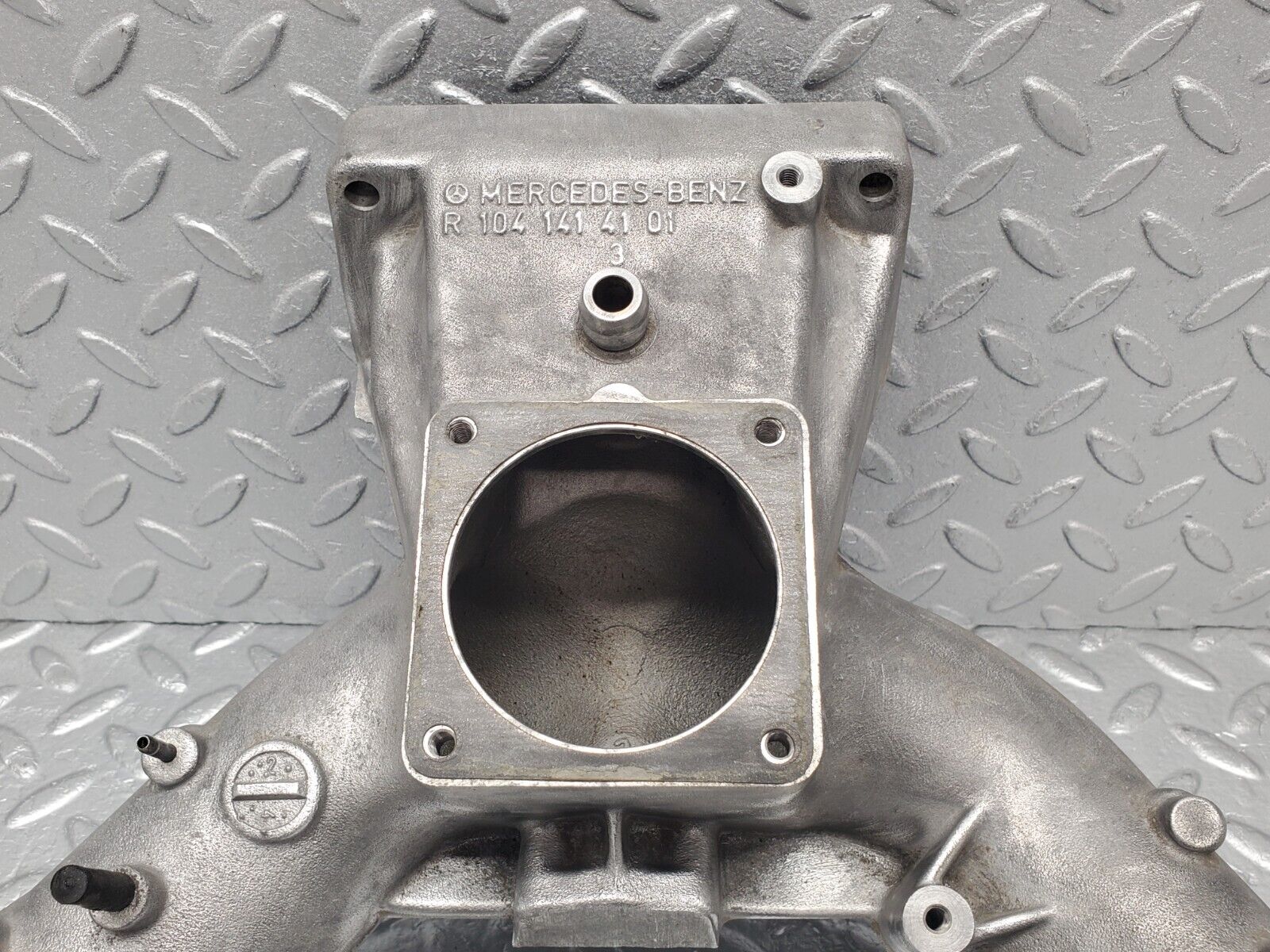 46153 Mercedes-Benz W124 Air Intake Manifold 1041414101