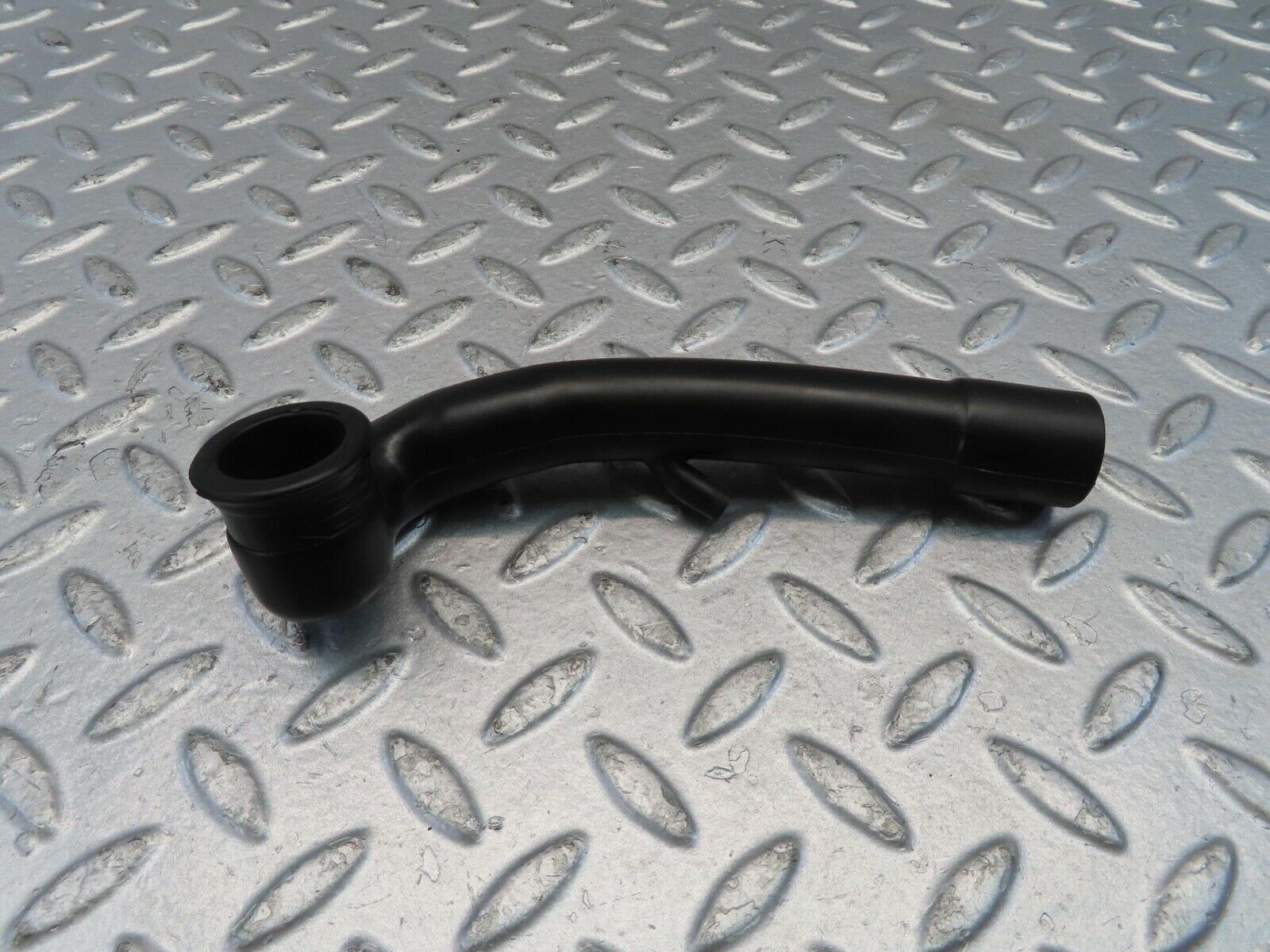 11049 Mercedes-Benz R107 W116 Crankcase Breather Hose 1160940791