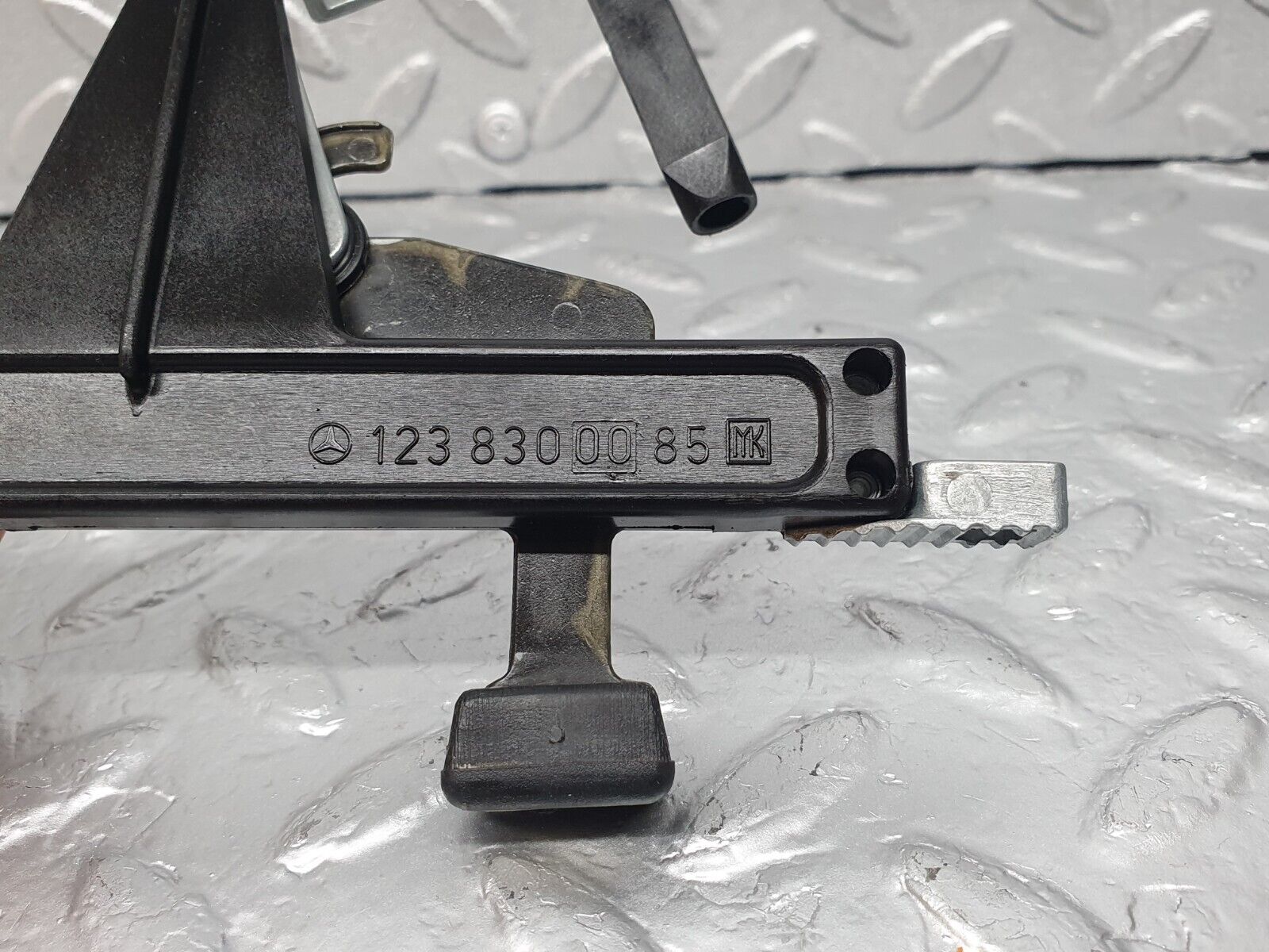 43960 Mercedes-Benz C123 230CE Coupe Heater Control Switch 1238300085