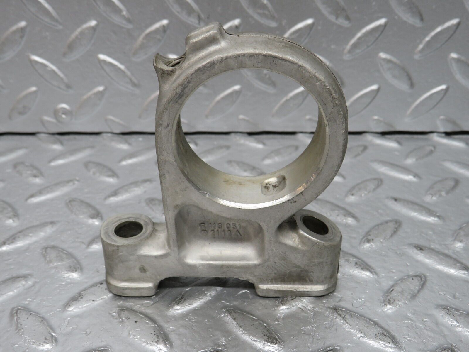 32799 Mercedes-Benz C107 R107 350 V8 Camshaft Tower Bearing 1160512112