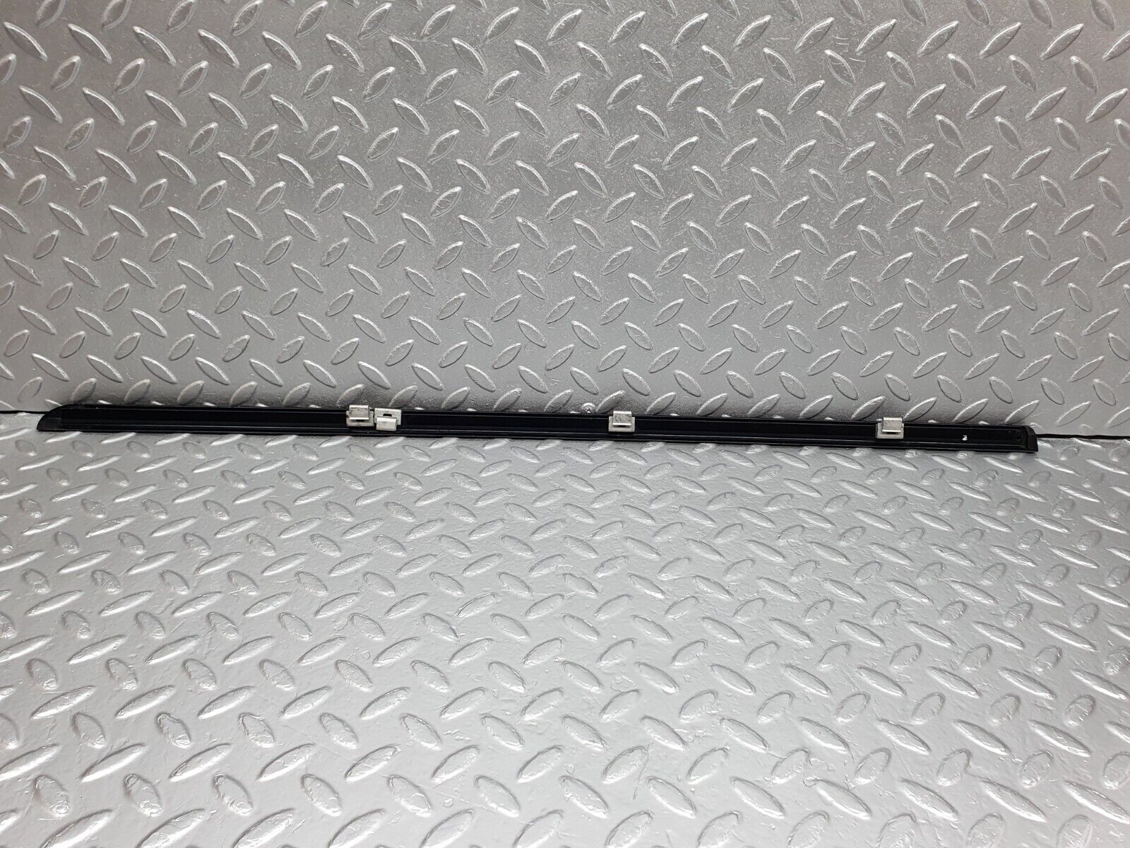 42107 Mercedes-Benz W202 C200 Front Left Door Moulding Trim