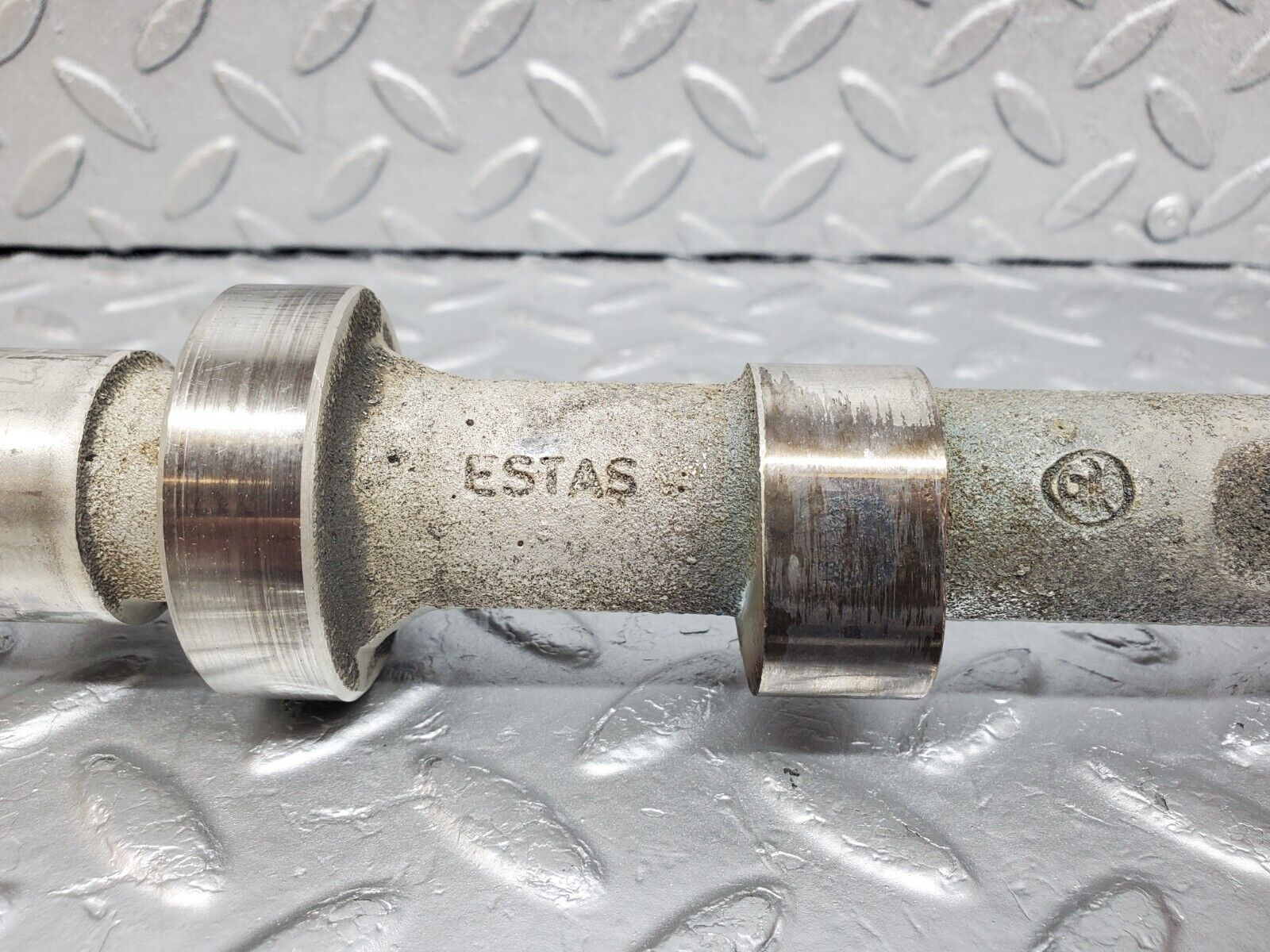 45433 Mercedes-Benz 280E M110.988 Camshaft Intake Side 11074