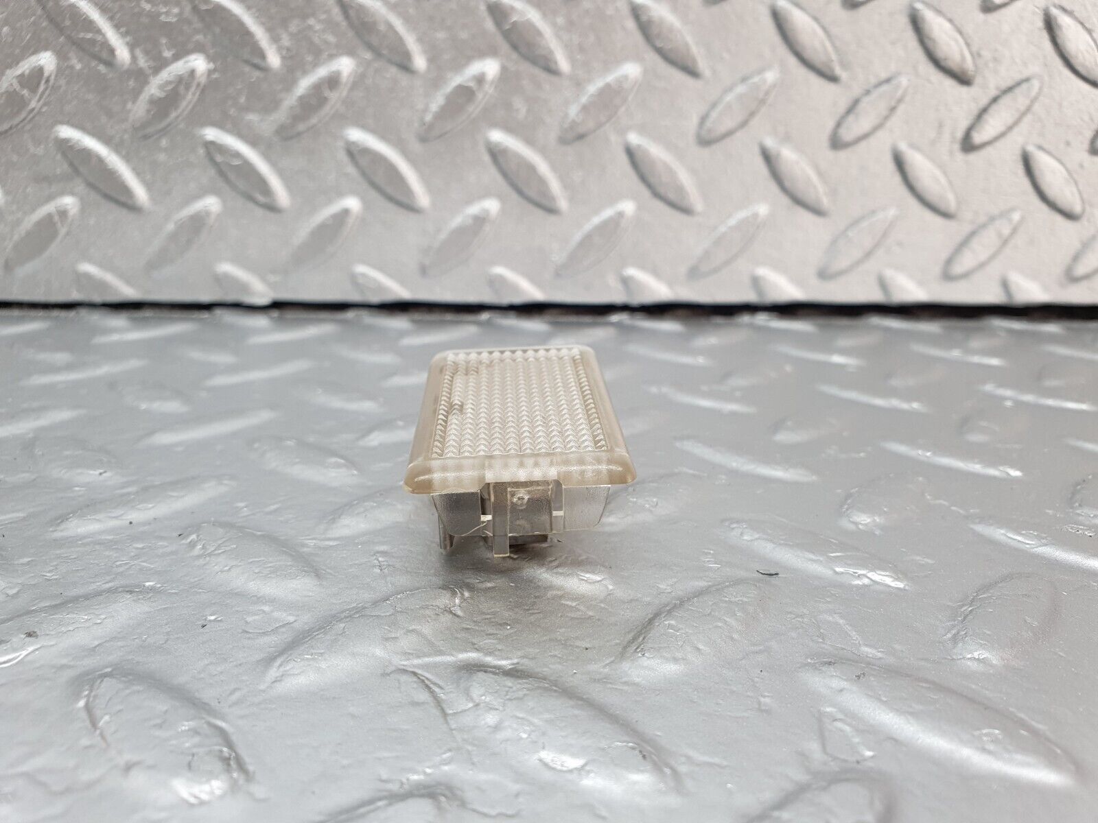 42960 Mercedes-Benz W201 190 2.0L Glove Box Light