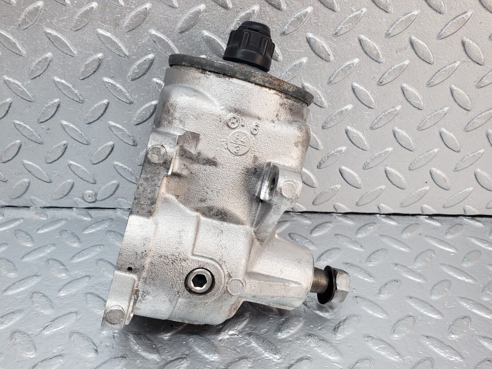 45424 Mercedes-Benz 280E M110.983 Power Steering Pump 1264601580