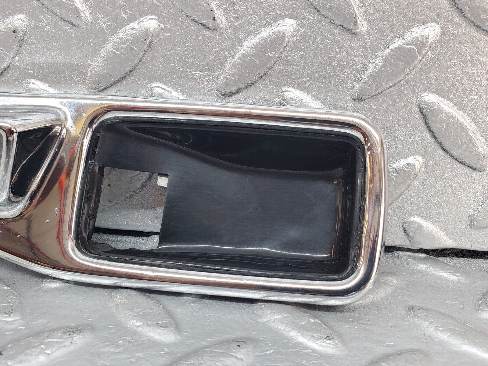 44392 Mercedes-Benz W123 280E Chrome Frame For Door Opener Left 1167660111