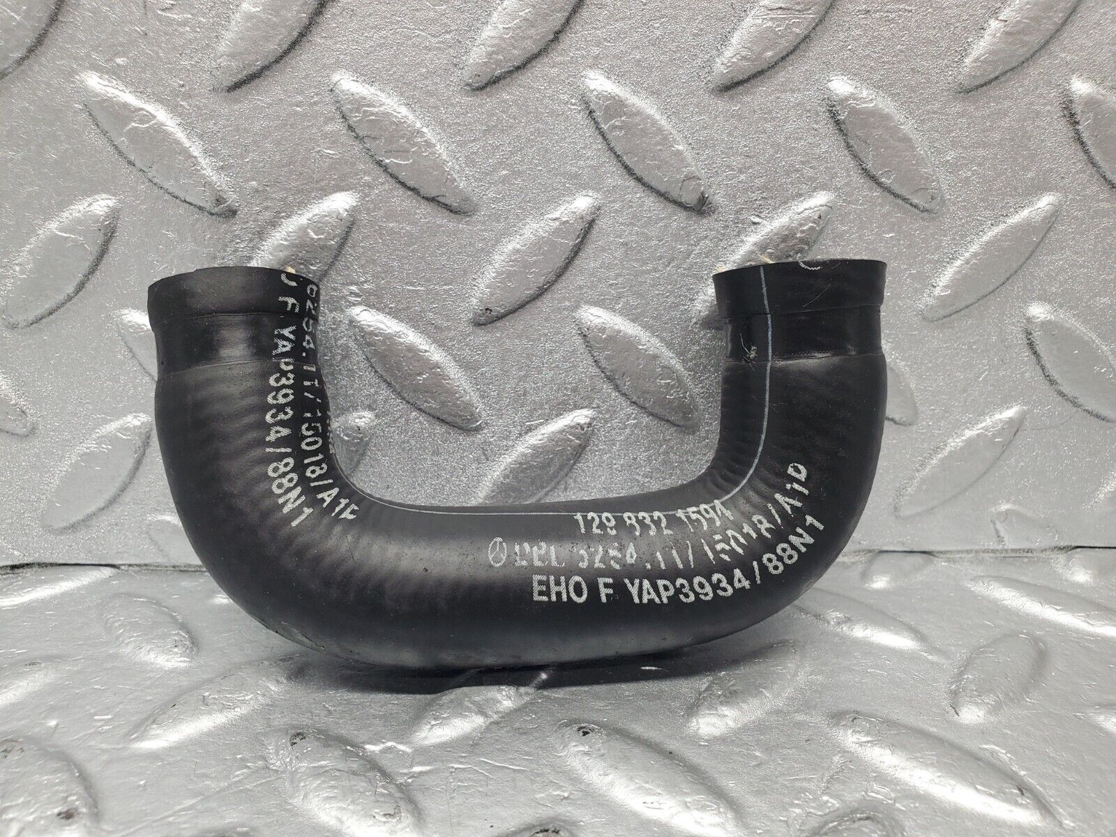 47000 Mercedes-Benz R129 320SL Coupe Heater Coolant Hose Pipe 1298321594