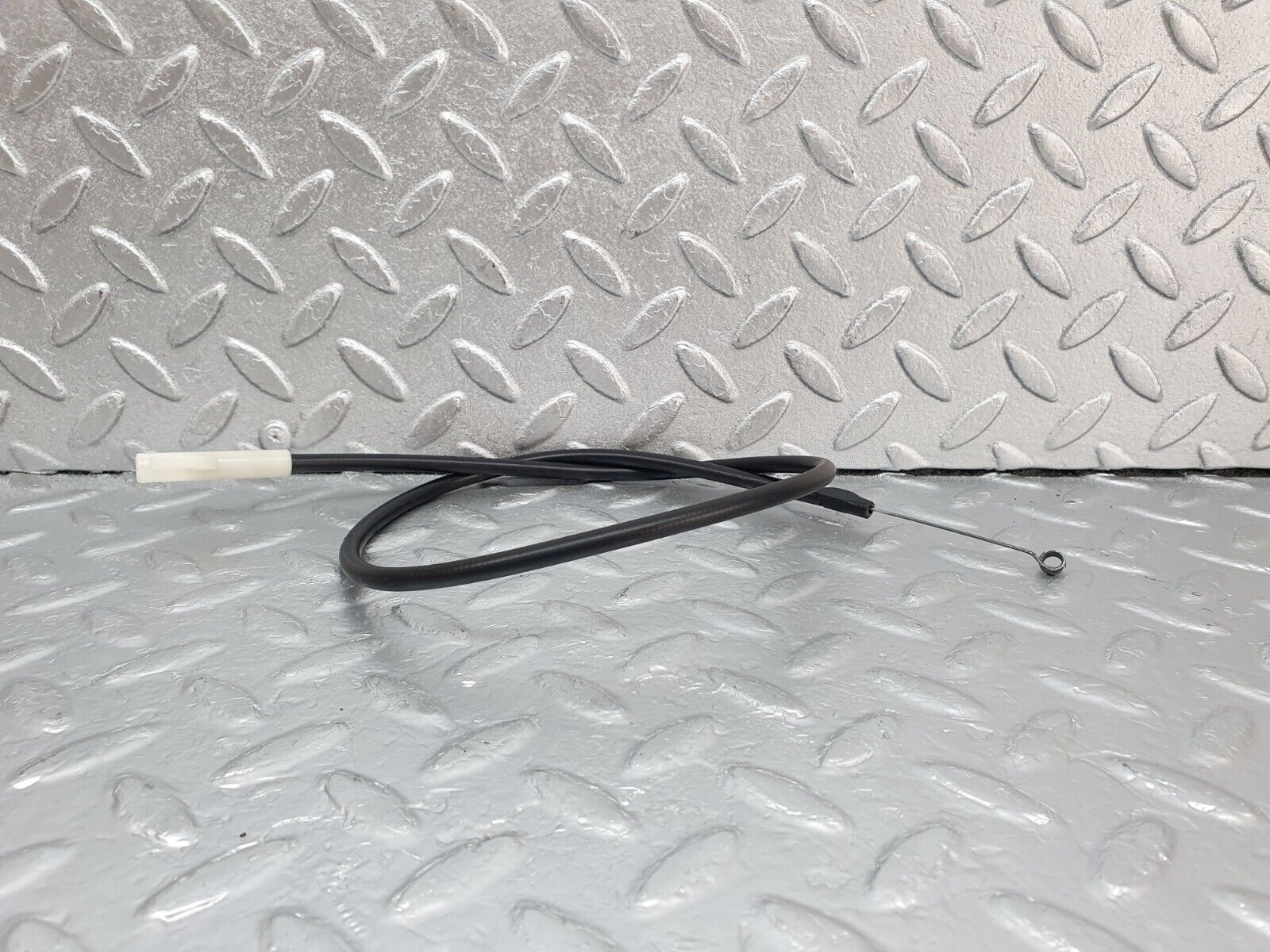 43765 Mercedes-Benz C126 380SEC Coupe Heater Control Cable 1268300931