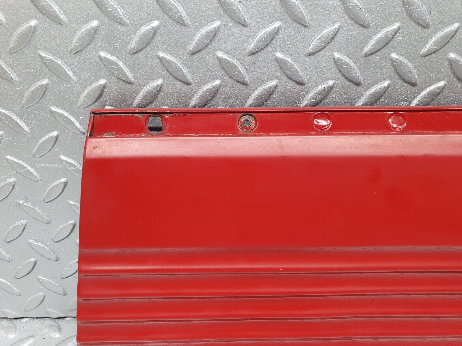 43490 Mercedes-Benz C126 380SEC Coupe Rear Left Fender Wing Lower Moulding Trim