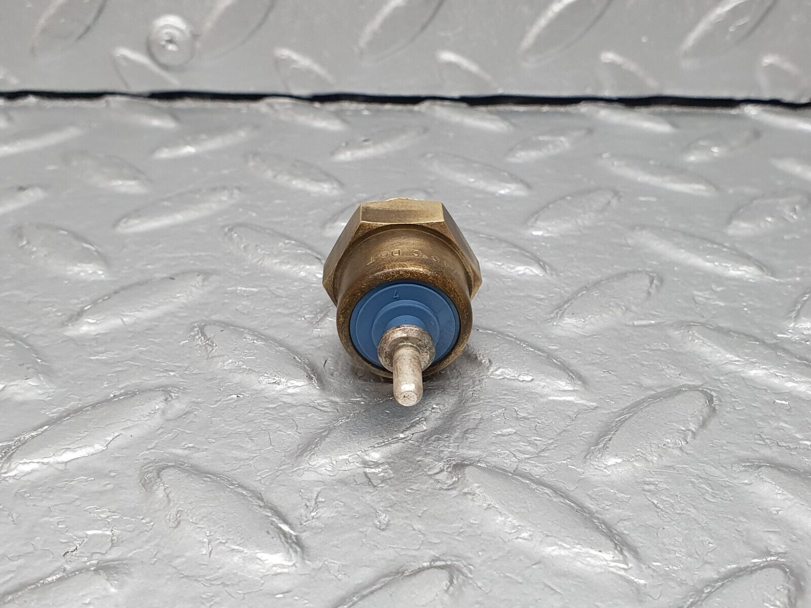 41656 Mercedes-Benz W124 200E Radiator Fan Temperature Switch 0055457024