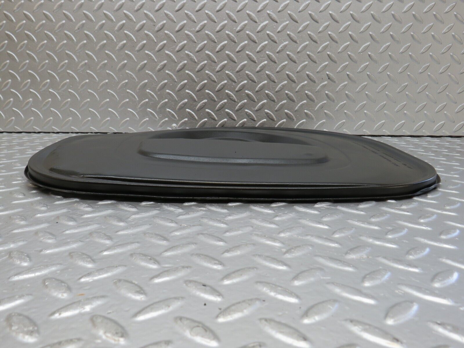 33560 Mercedes-Benz C107 R107 Air Filter Box Housing Lid 0080948902