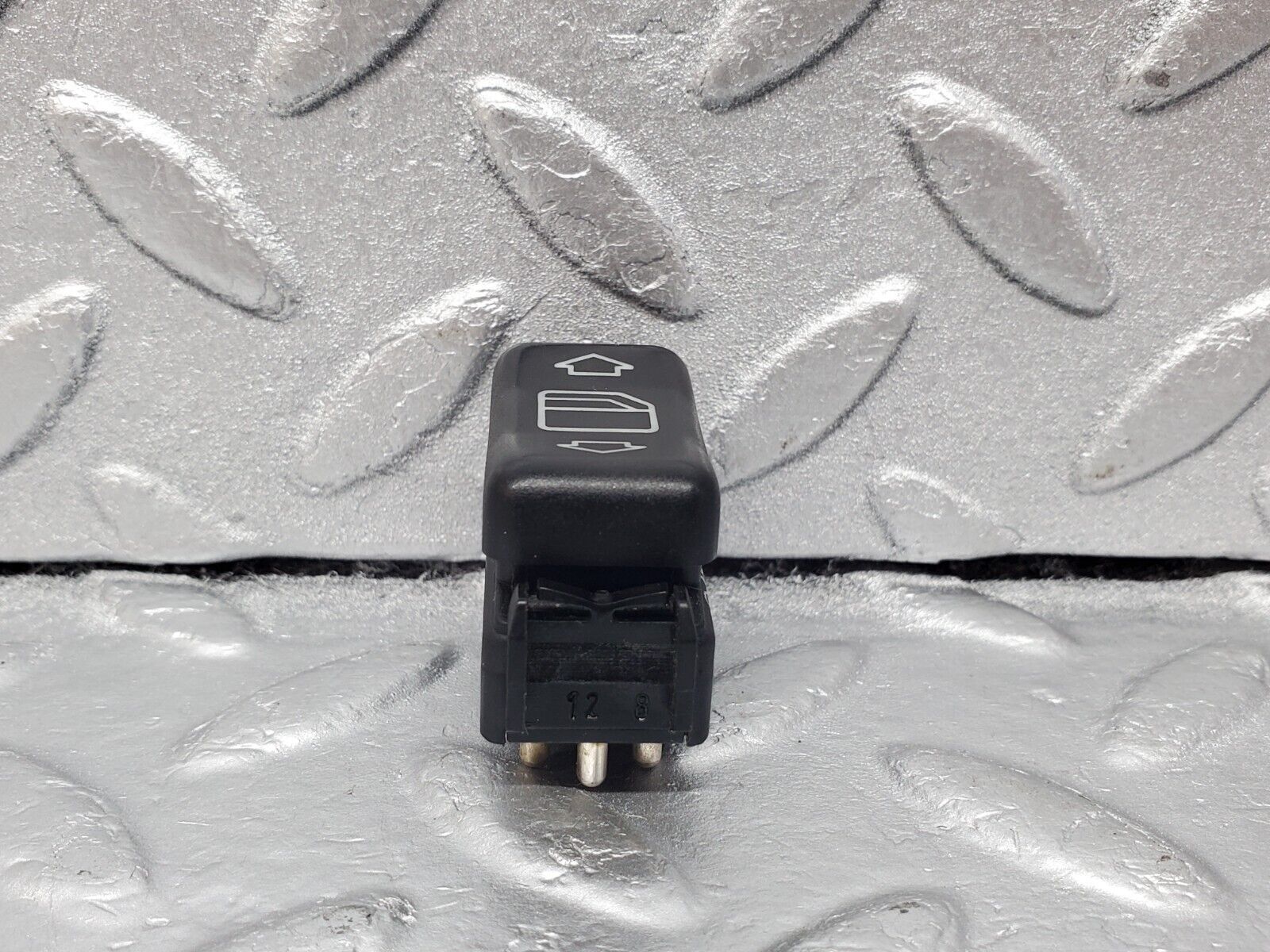 45657 Mercedes-Benz W126 420SE Electric Window Switch Right 1248204510