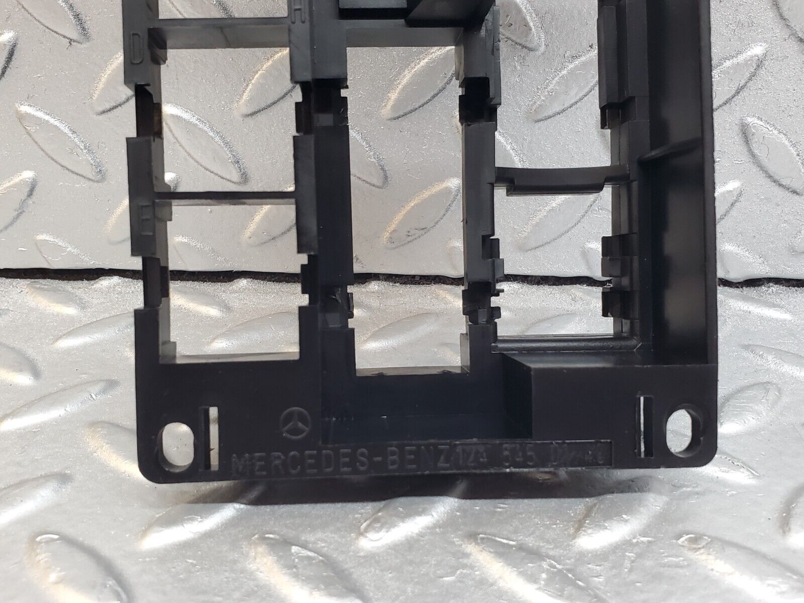 44723 Mercedes-Benz W124 220E Fuse Relay Holder Bracket 1245450140