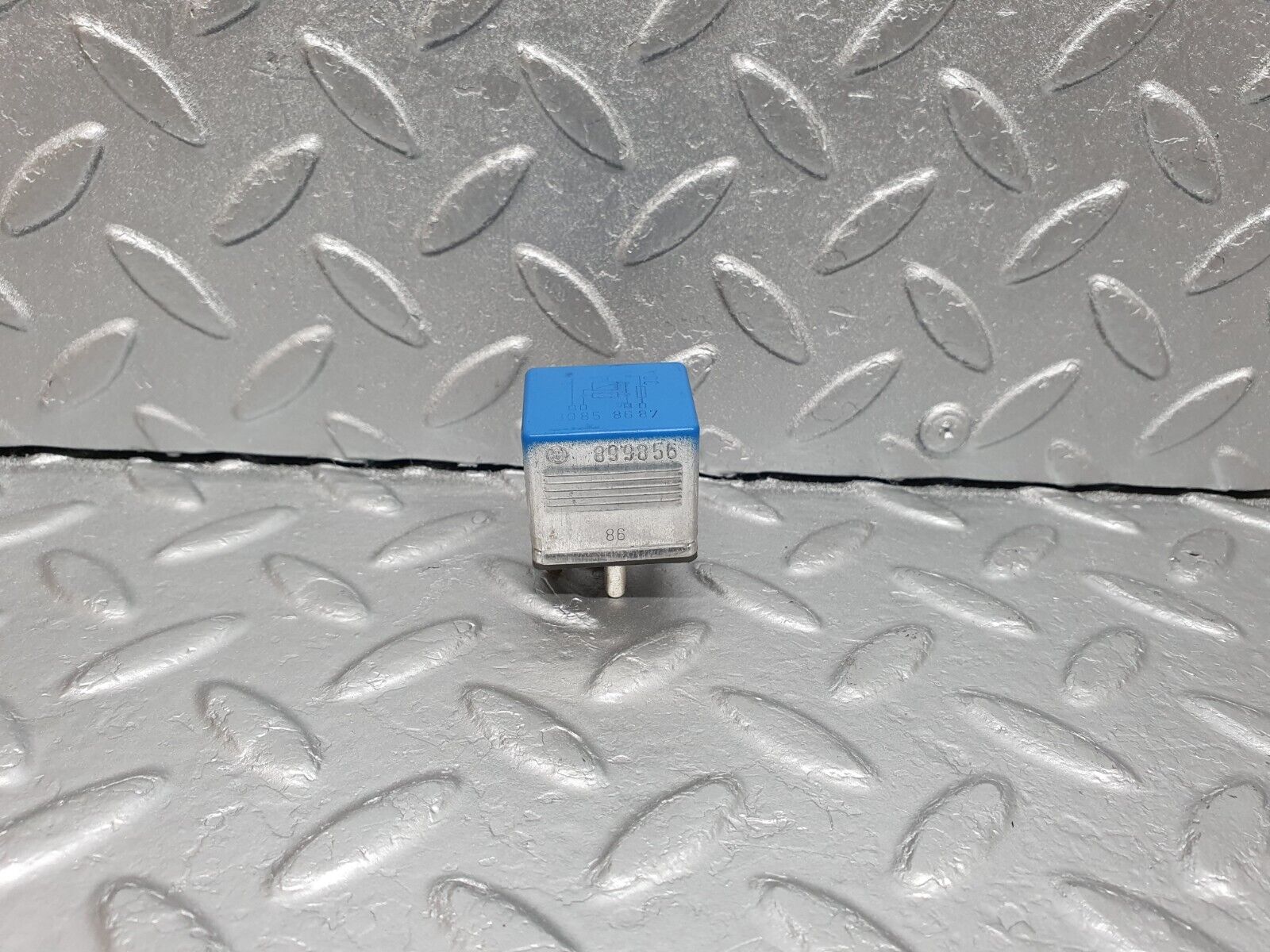 41641 Mercedes-Benz W124 200E Multi Purpose Relay 0015425919