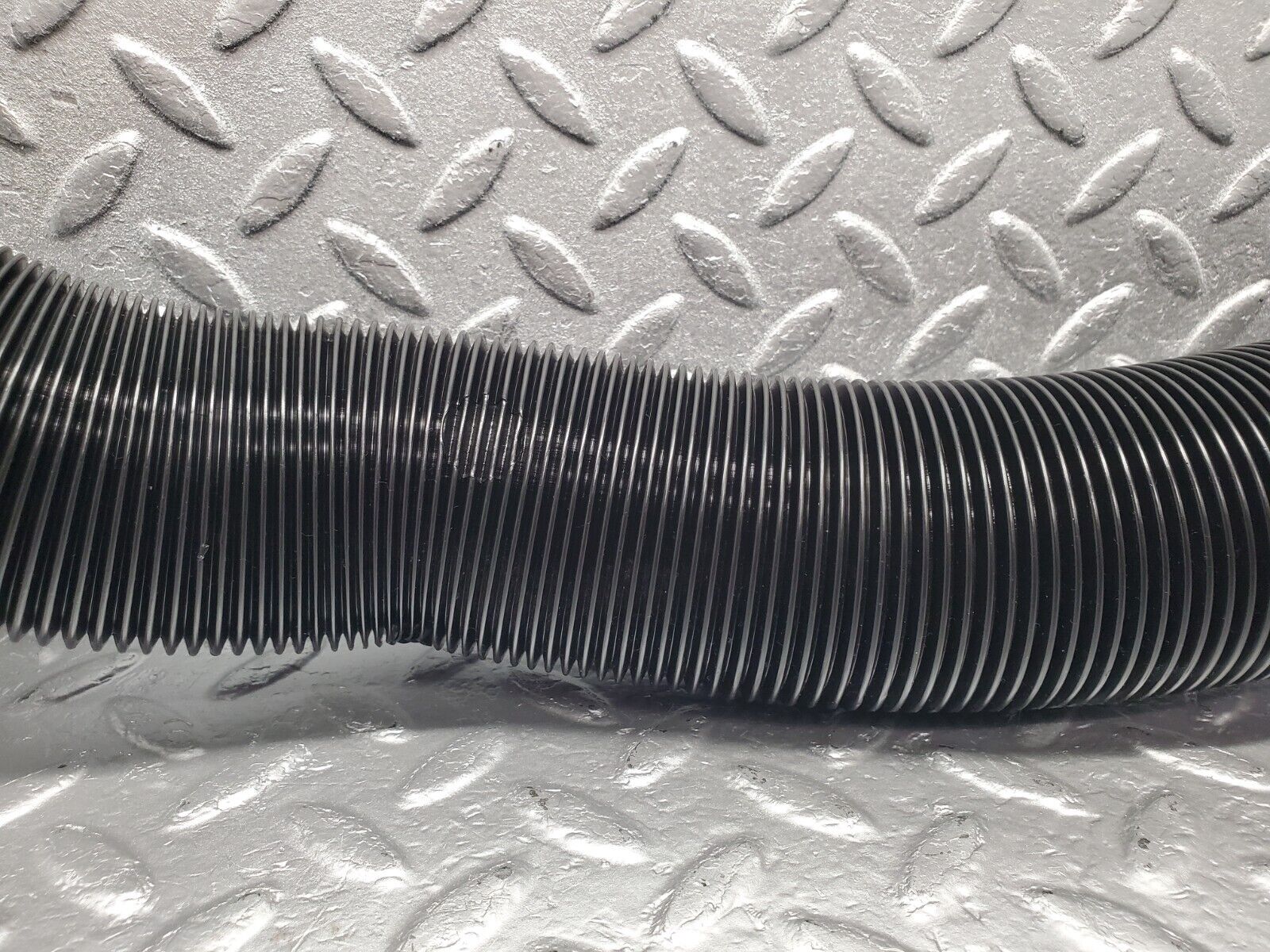 46338 Mercedes-Benz C123 280CE Coupe Heater Pipe Air Pipe Left Side