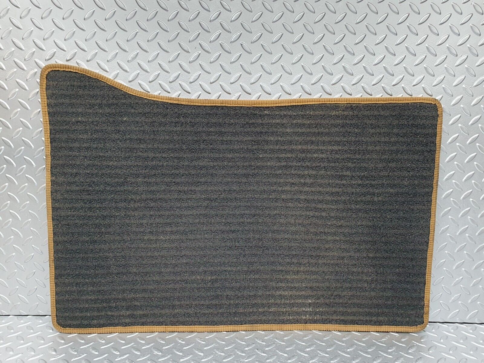41700 Mercedes-Benz W124 200E Front Left Floor Carpet