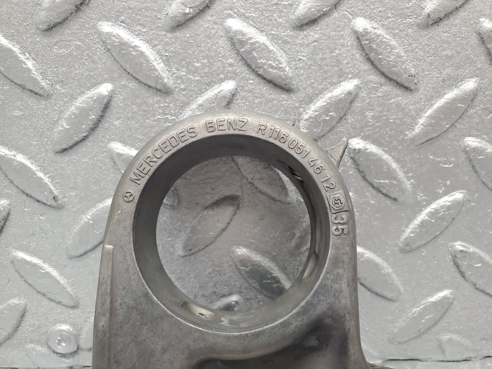 46267 Mercedes-Benz W126 420SE Camshaft Tower Bearing 1160514612