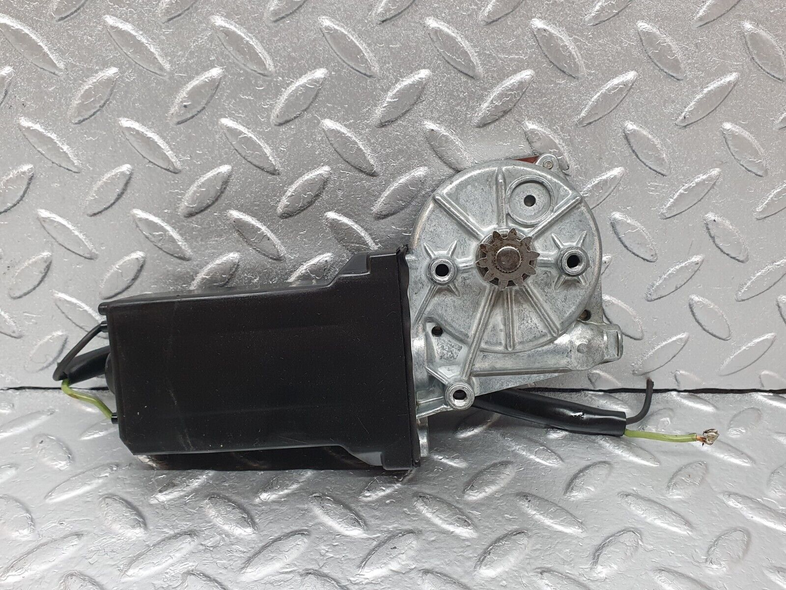 44146 Mercedes-Benz C123 230CE Coupe Front Right Window Regulator Motor 0130820057