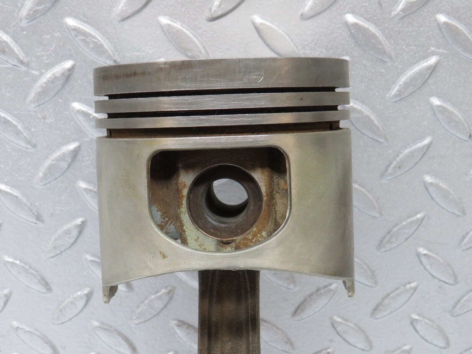 39304 Mercedes-Benz R107 500SL Piston With Connecting Rod 96,515mm