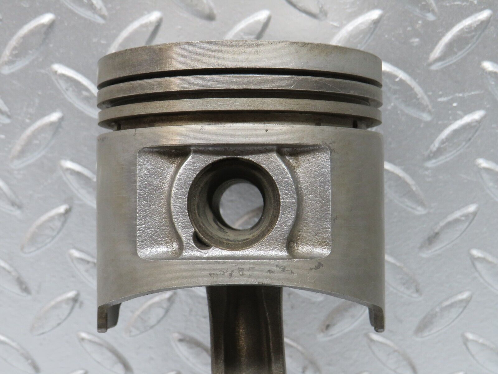 32771 Mercedes-Benz C107 R107 350 V8 Piston With Connecting Rod 92mm 11607