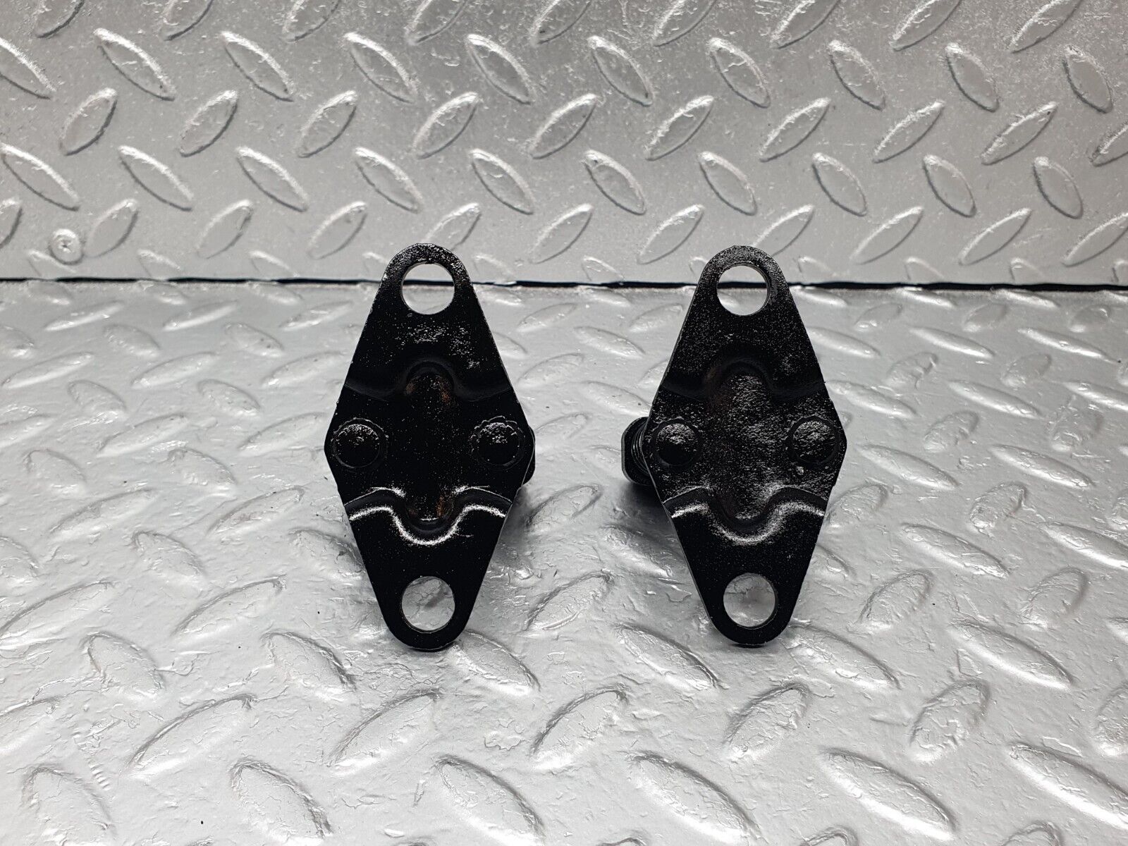 43565 Mercedes-Benz C126 380SEC Coupe Bonnet Lock Catch Pair 1268800060