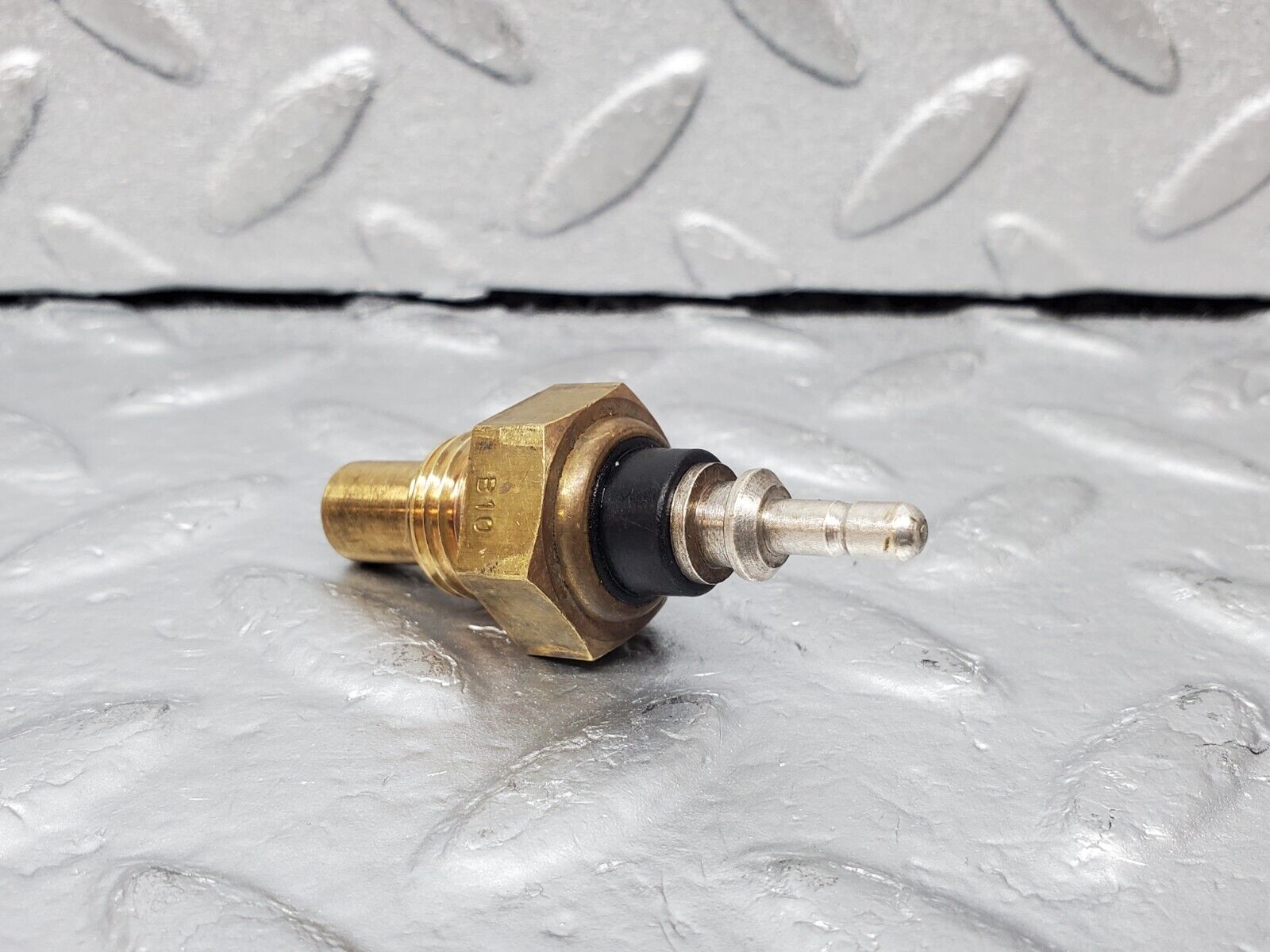 45342 Mercedes-Benz 280E M110.983 Coolant Temperature Sensor FAE 32220