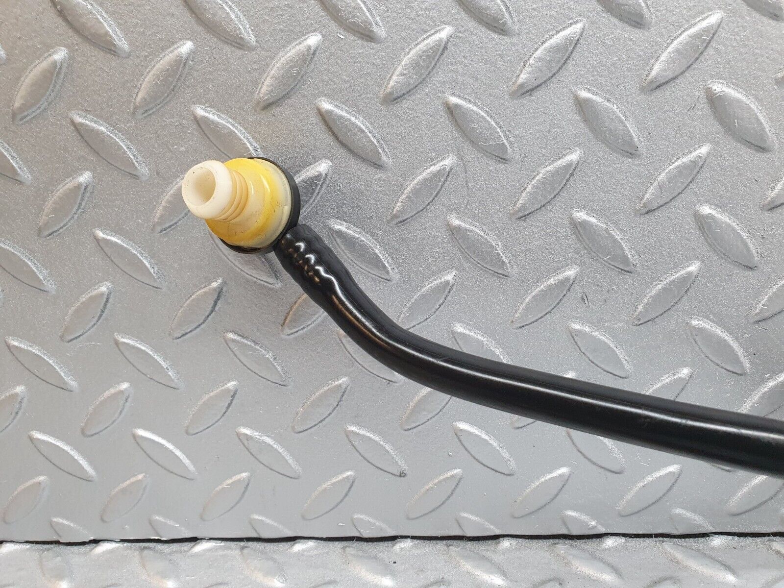 42079 Mercedes-Benz W202 C200 Brake Servo Vacuum Pipe 2029973181