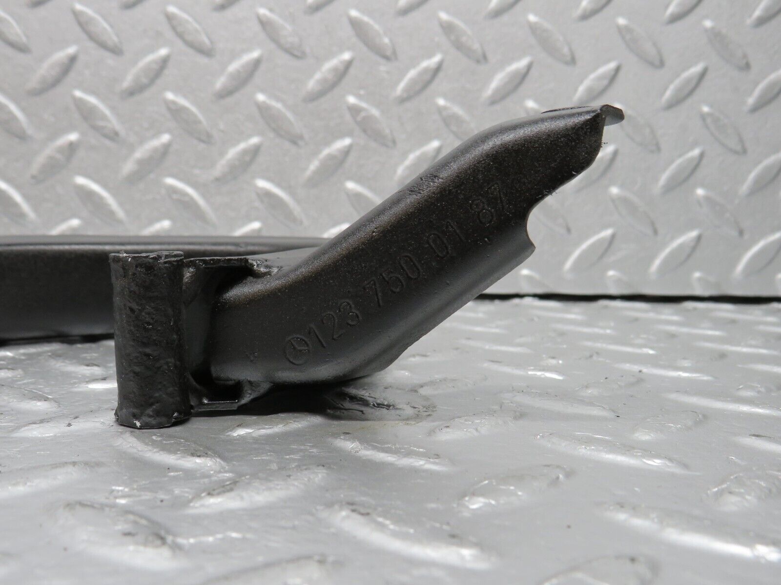 40540 Mercedes-Benz W123 300D Trunk Boot Lid Hinge Left Side 1237500187